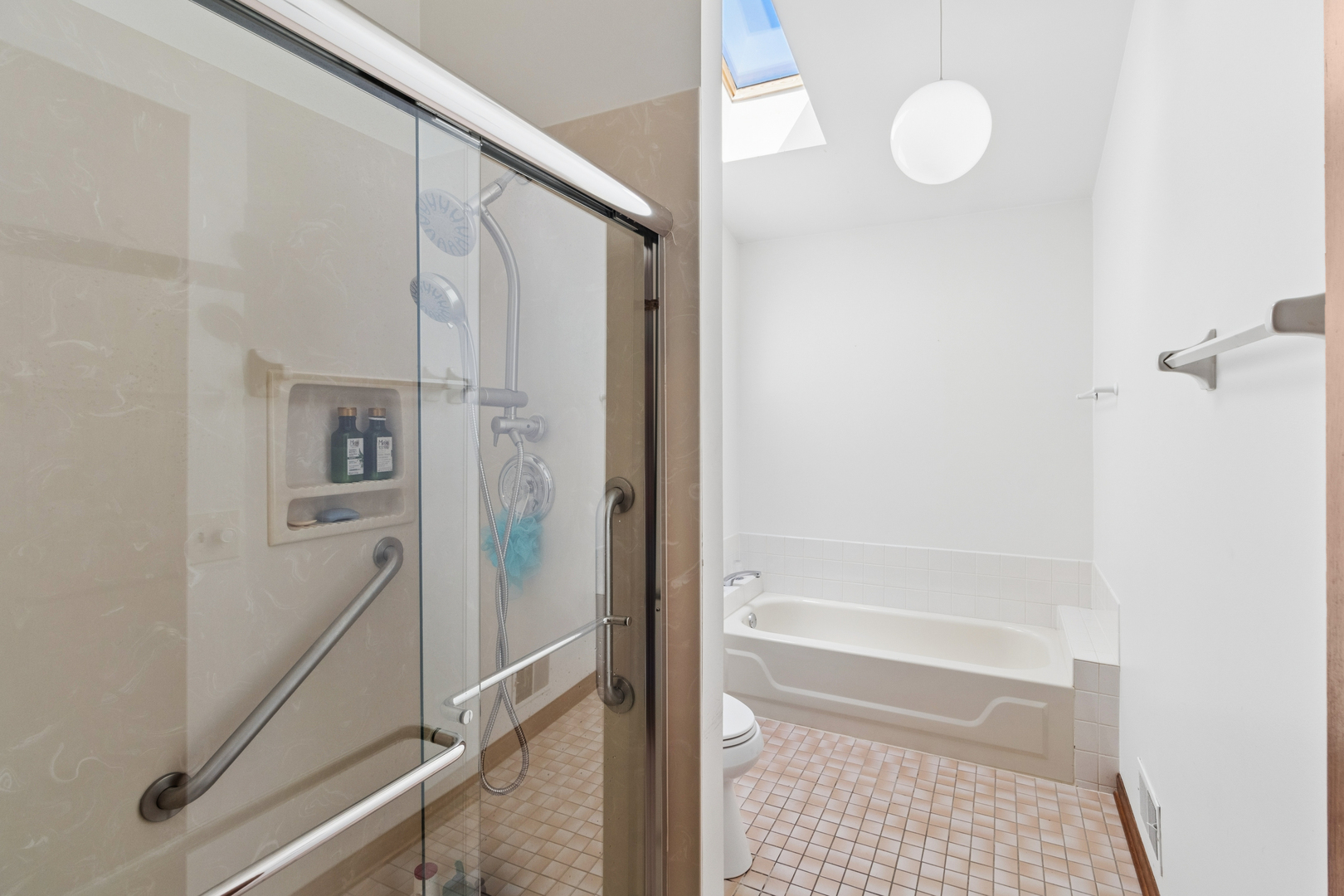 1108 E Oxford Lane Property Photo 15