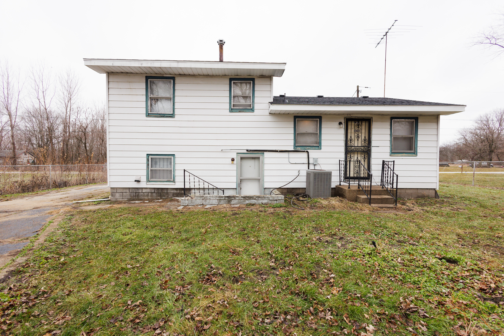 12878 E 2310s Road Property Photo 10