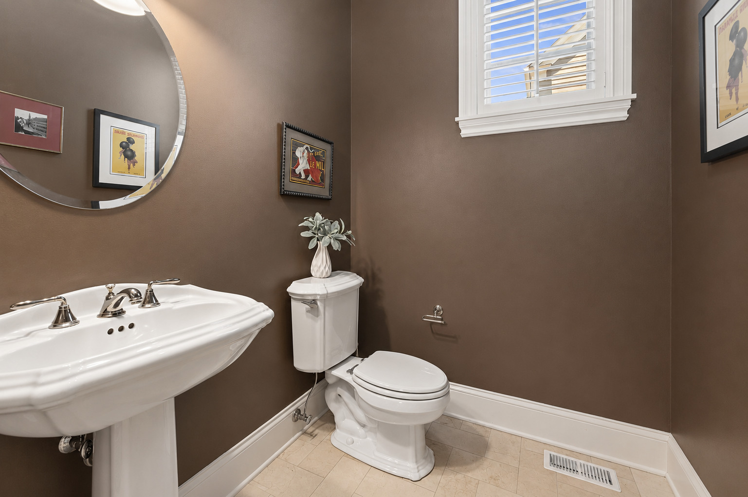 3434 N Marshfield Avenue Property Photo 16