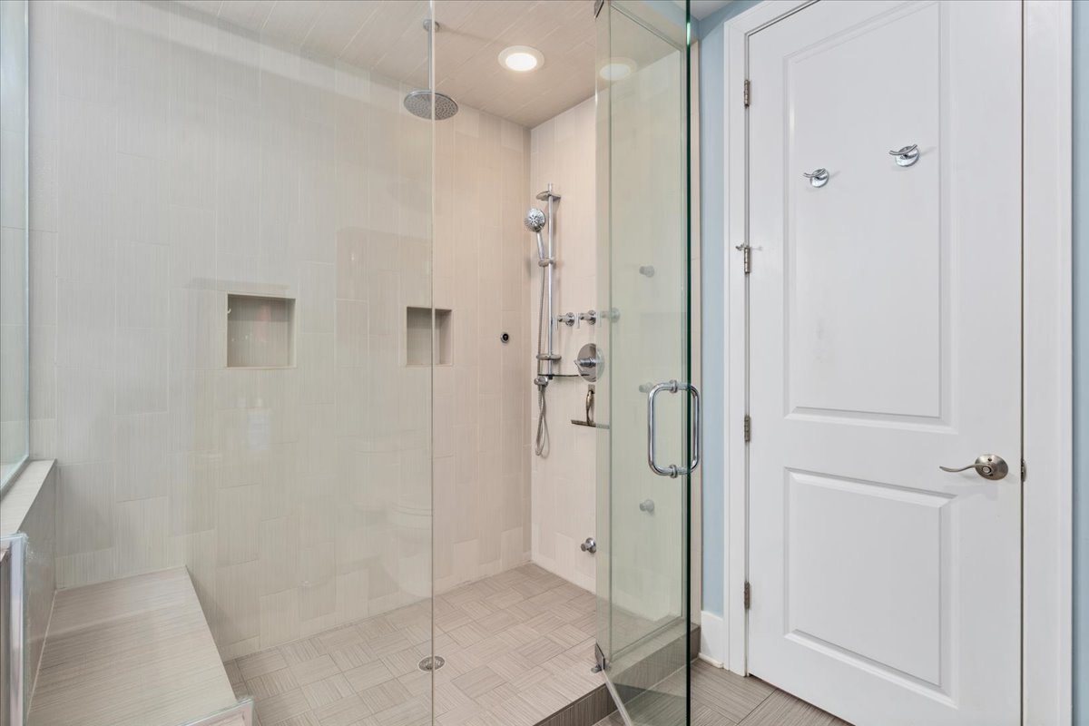 2455 W Walton Street 1 Property Photo 18