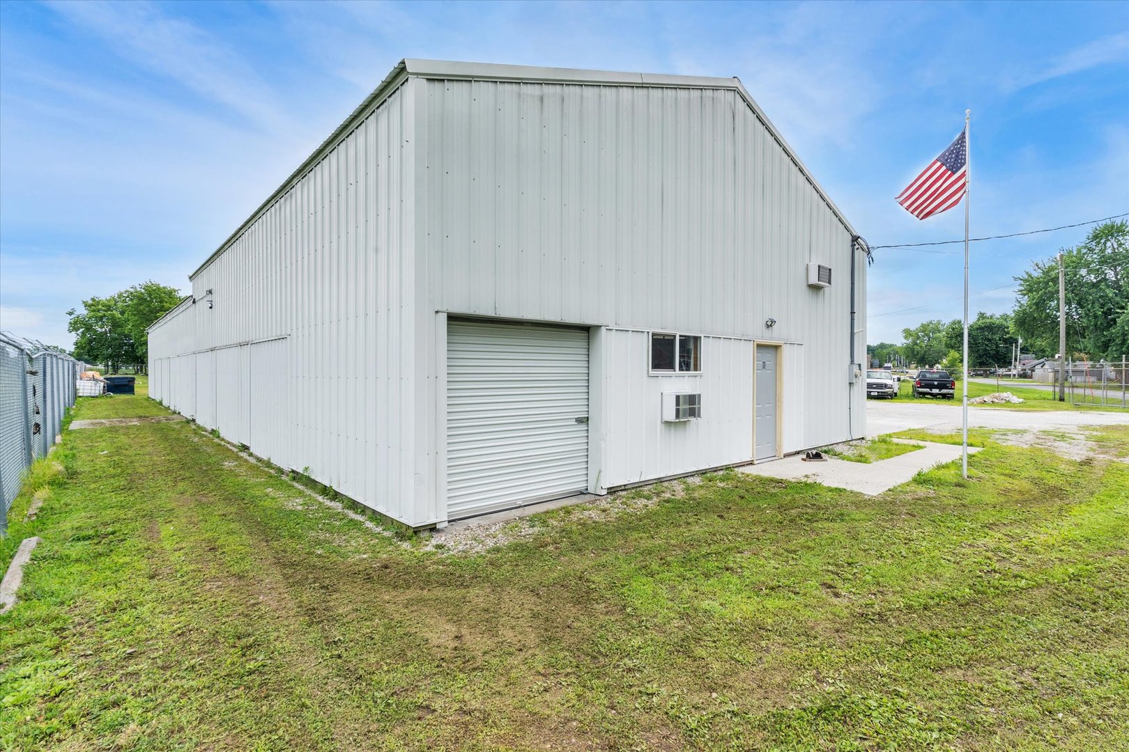 711 9th Street Property Photo 3