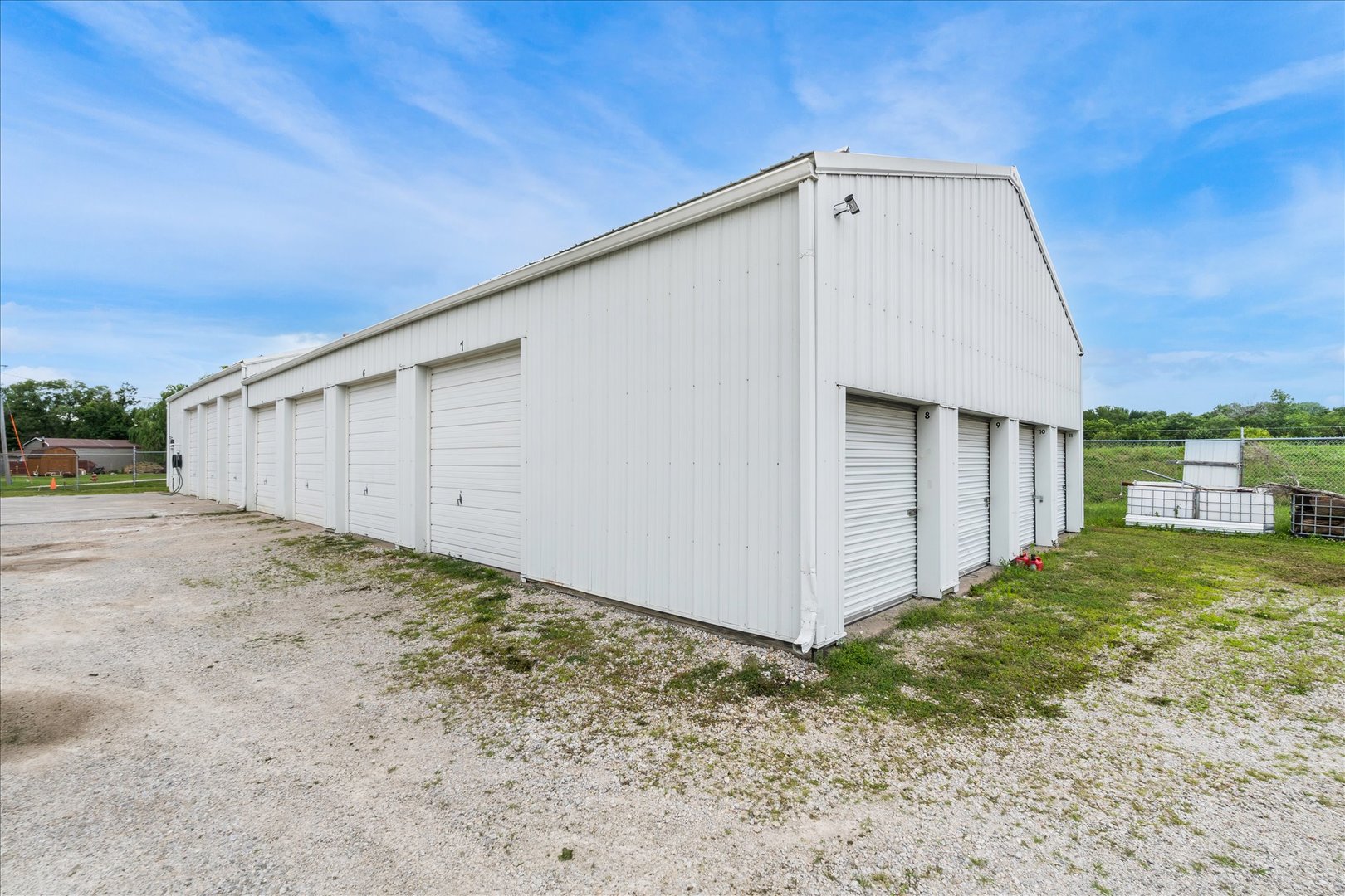 711 9th Street Property Photo 5