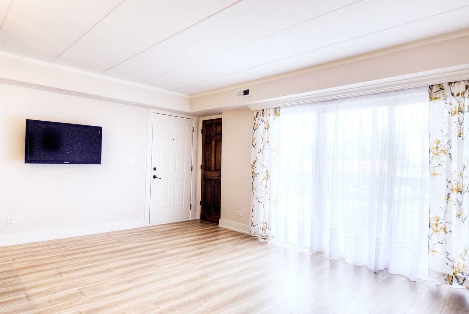 5242 W 79th Street 2d Property Photo 3