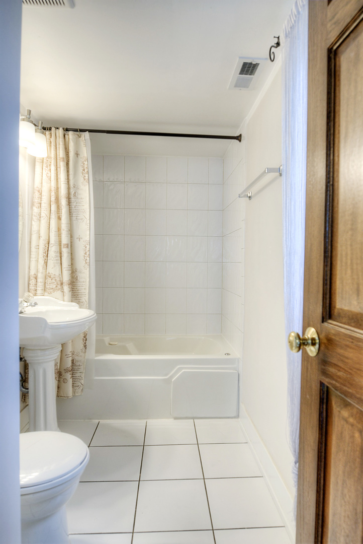 5242 W 79th Street 2d Property Photo 17