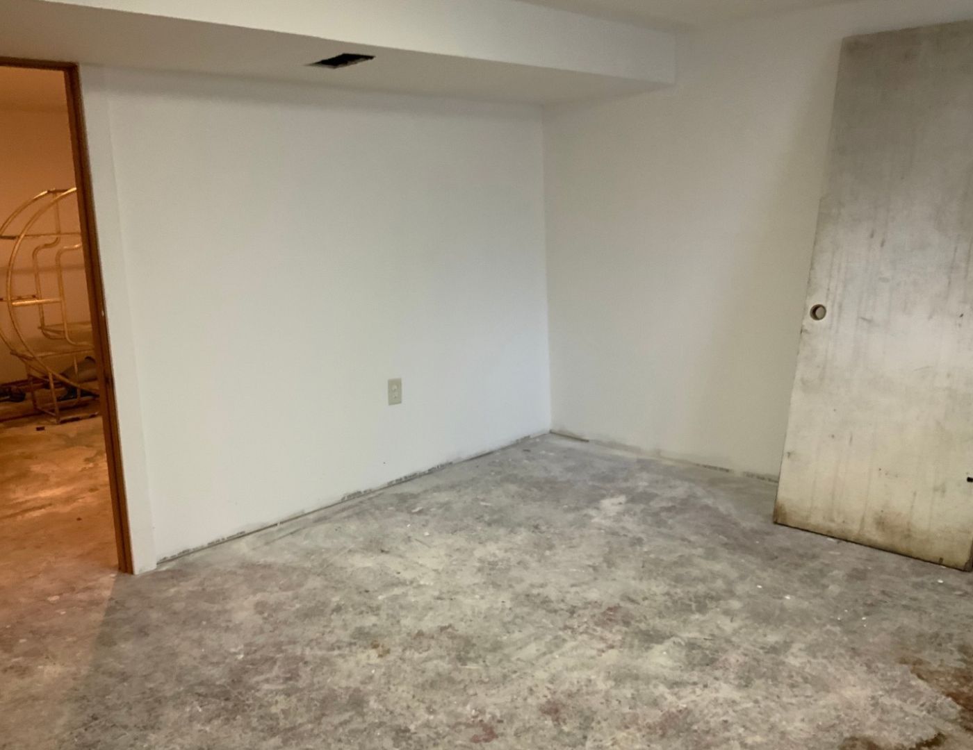 110 Zurich Road Property Photo 8