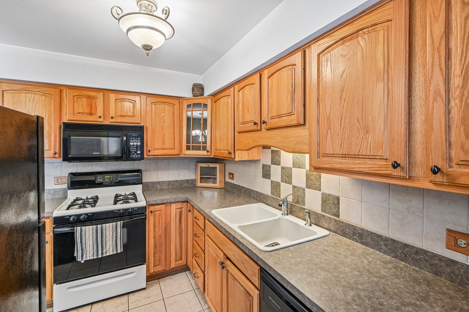 4833 W 109th Street 201 Property Photo 8