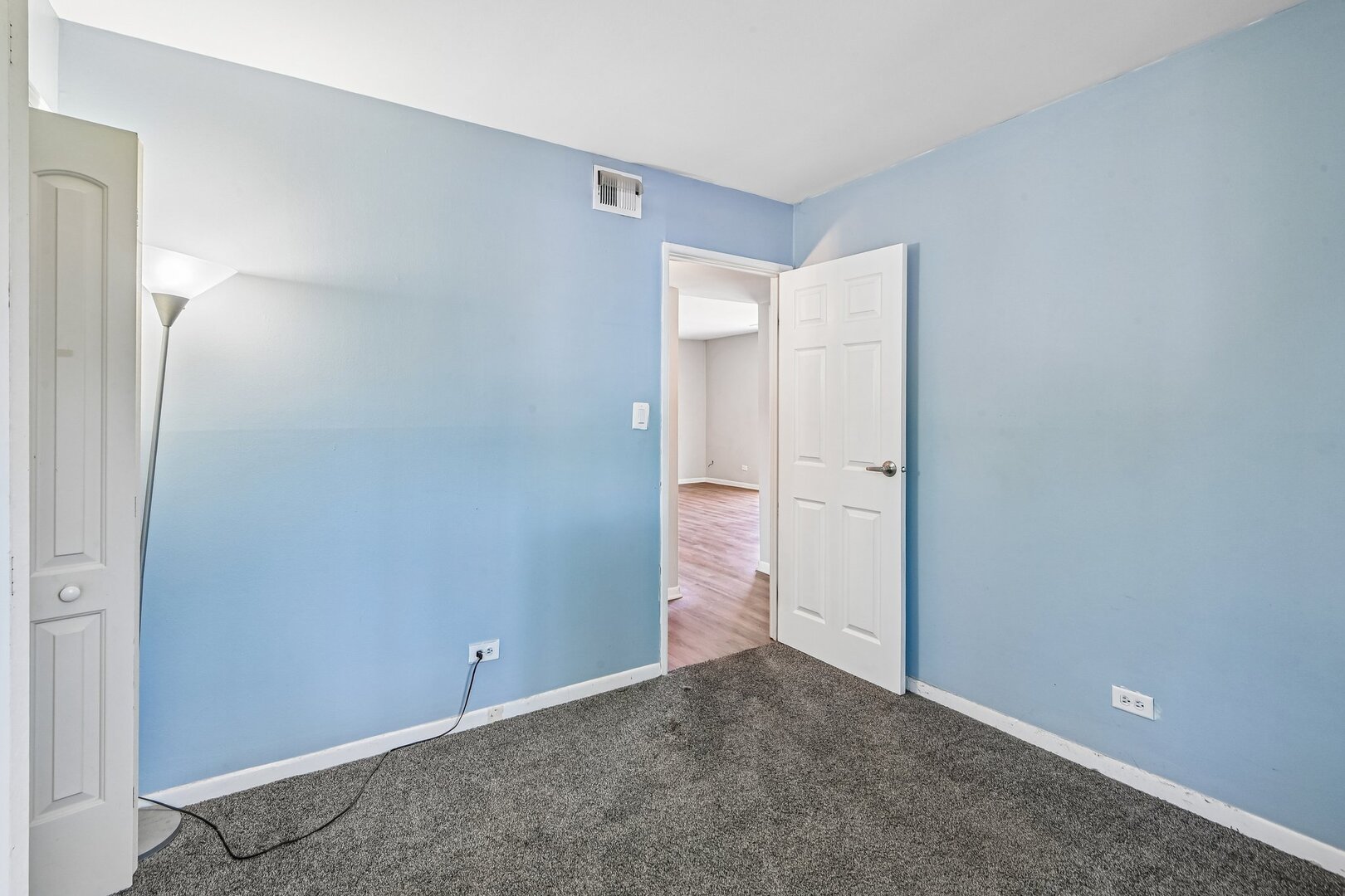 4833 W 109th Street 201 Property Photo 13