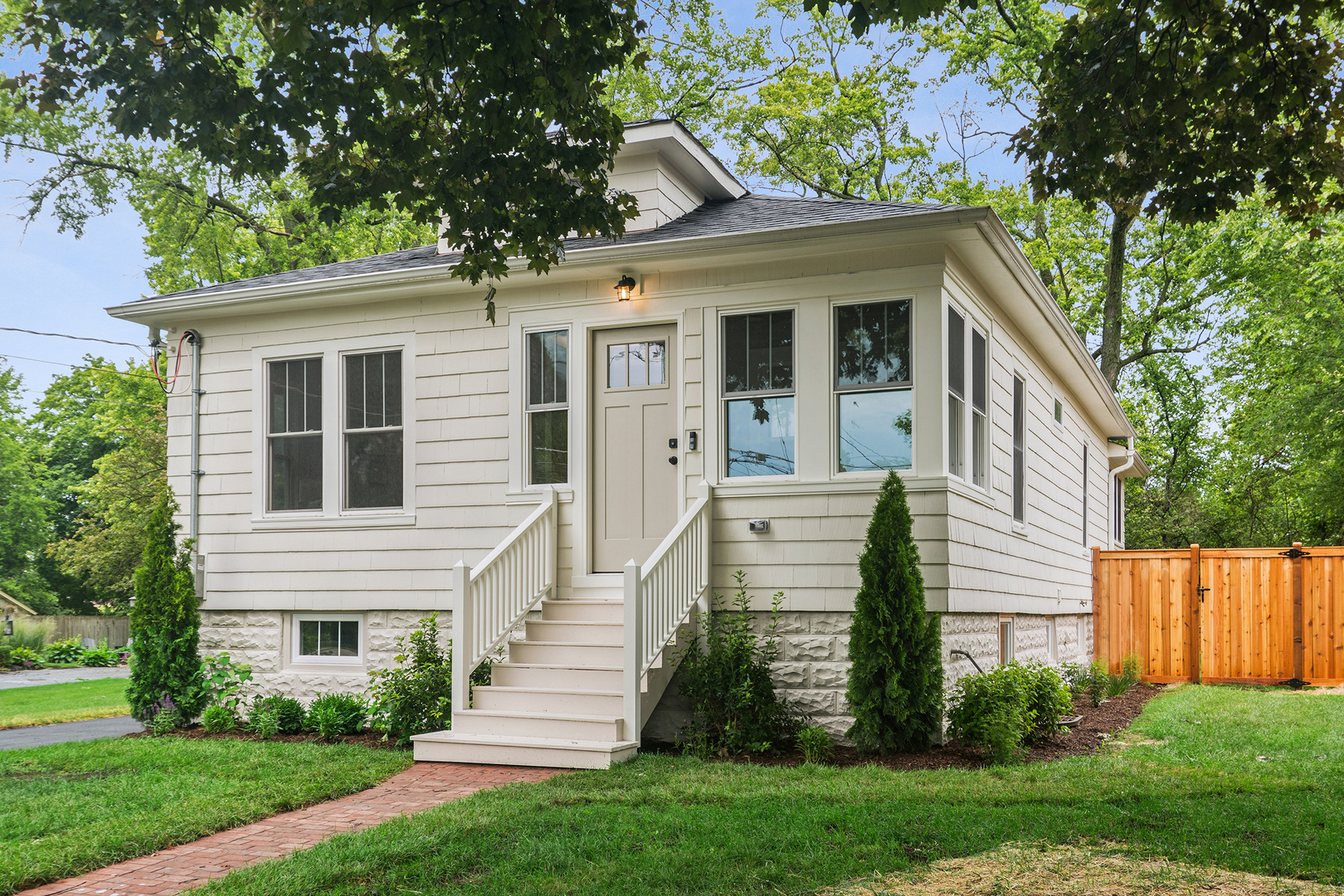 209 Raymond Avenue Property Photo 1