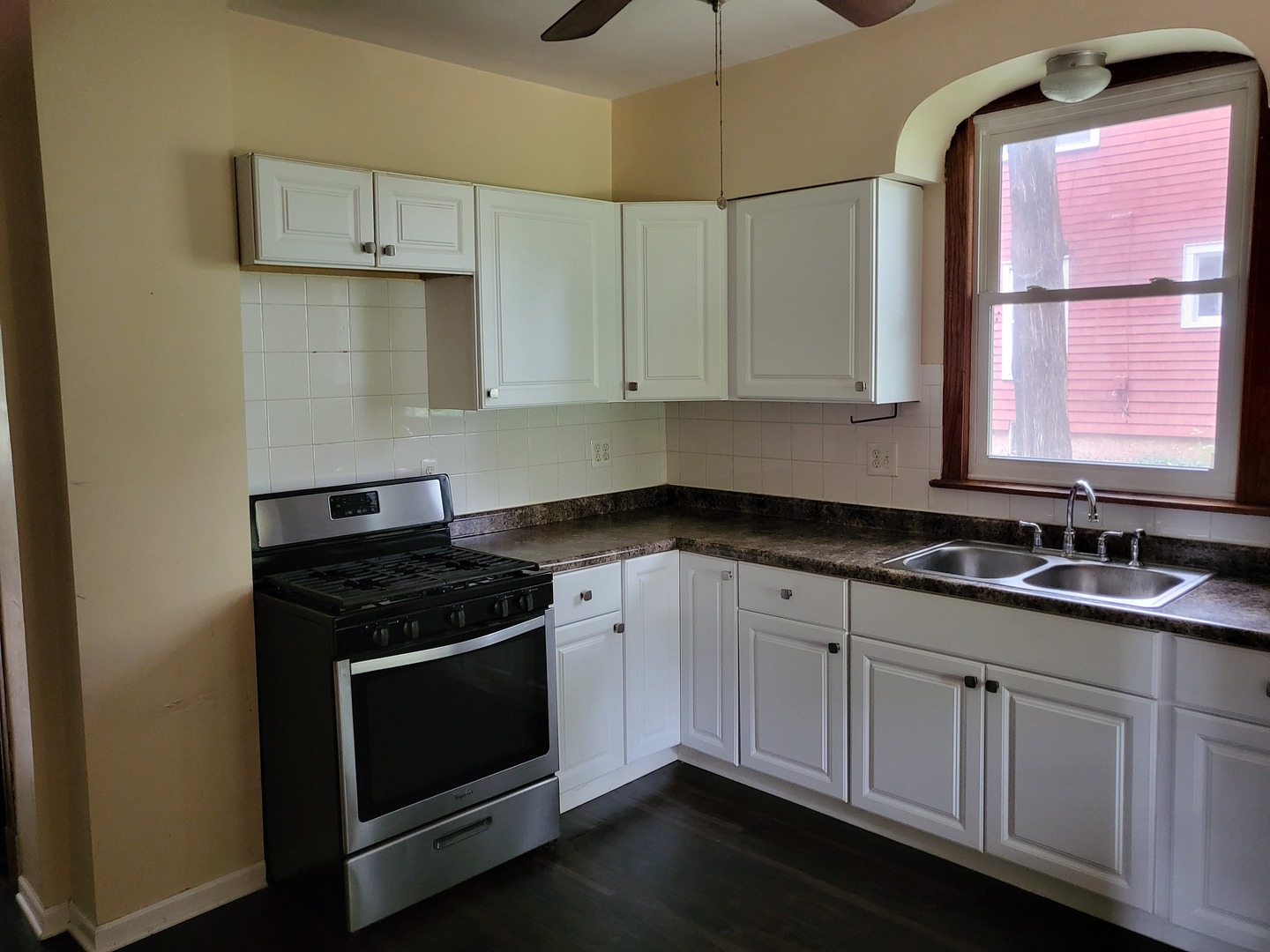 103 Center Street Property Photo 5