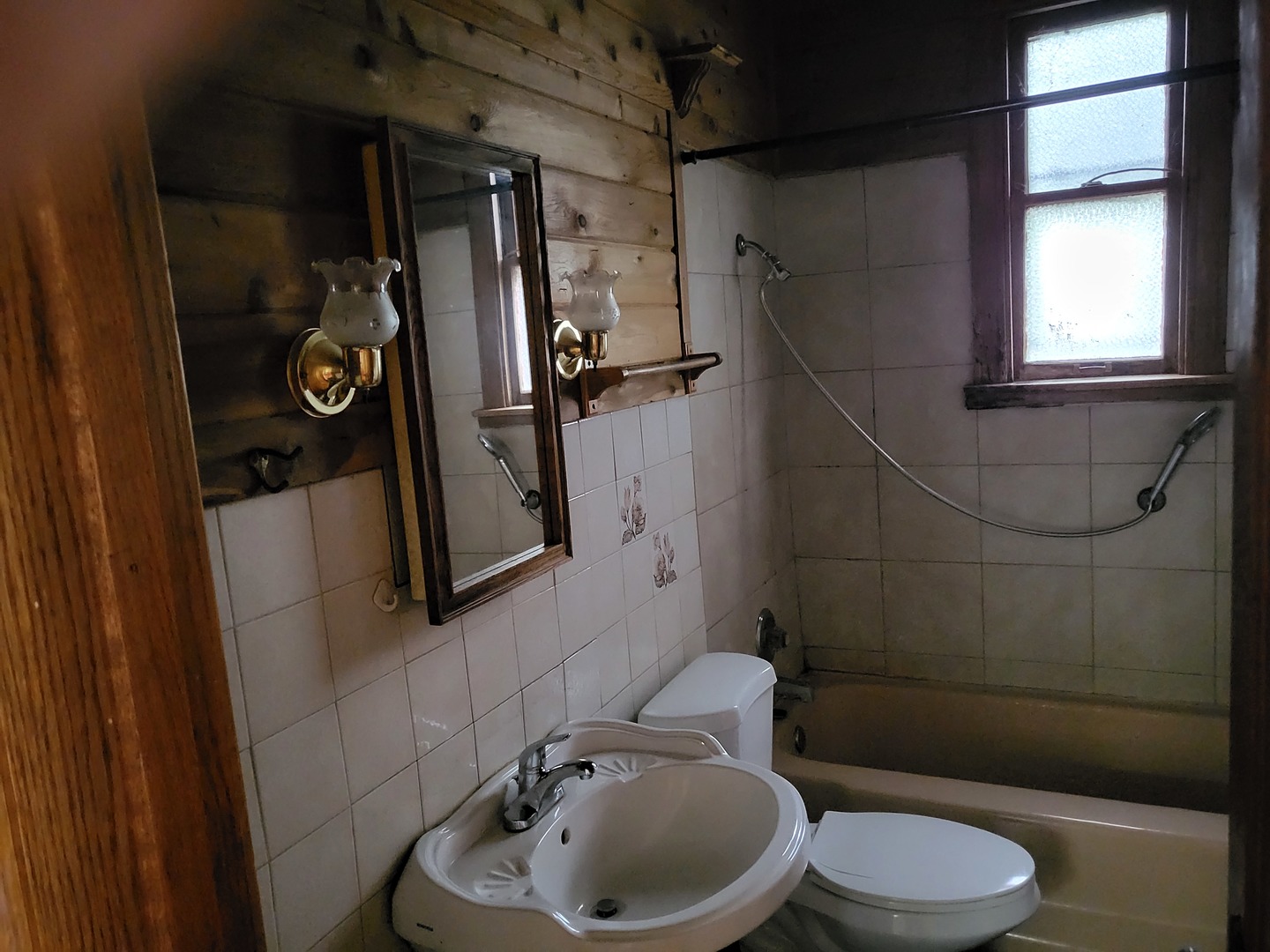 103 Center Street Property Photo 6