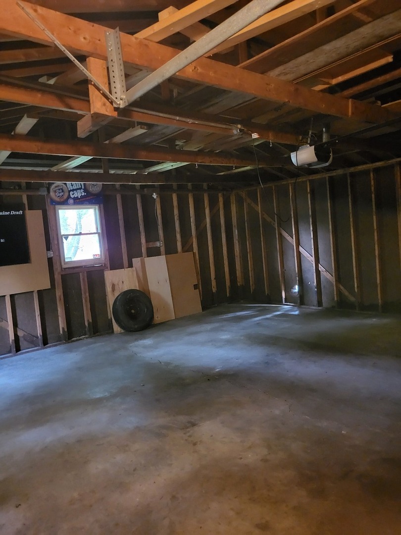 103 Center Street Property Photo 9