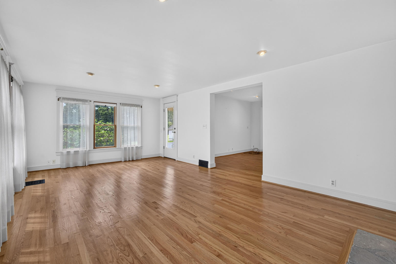 23580 Great River Road Property Photo 9