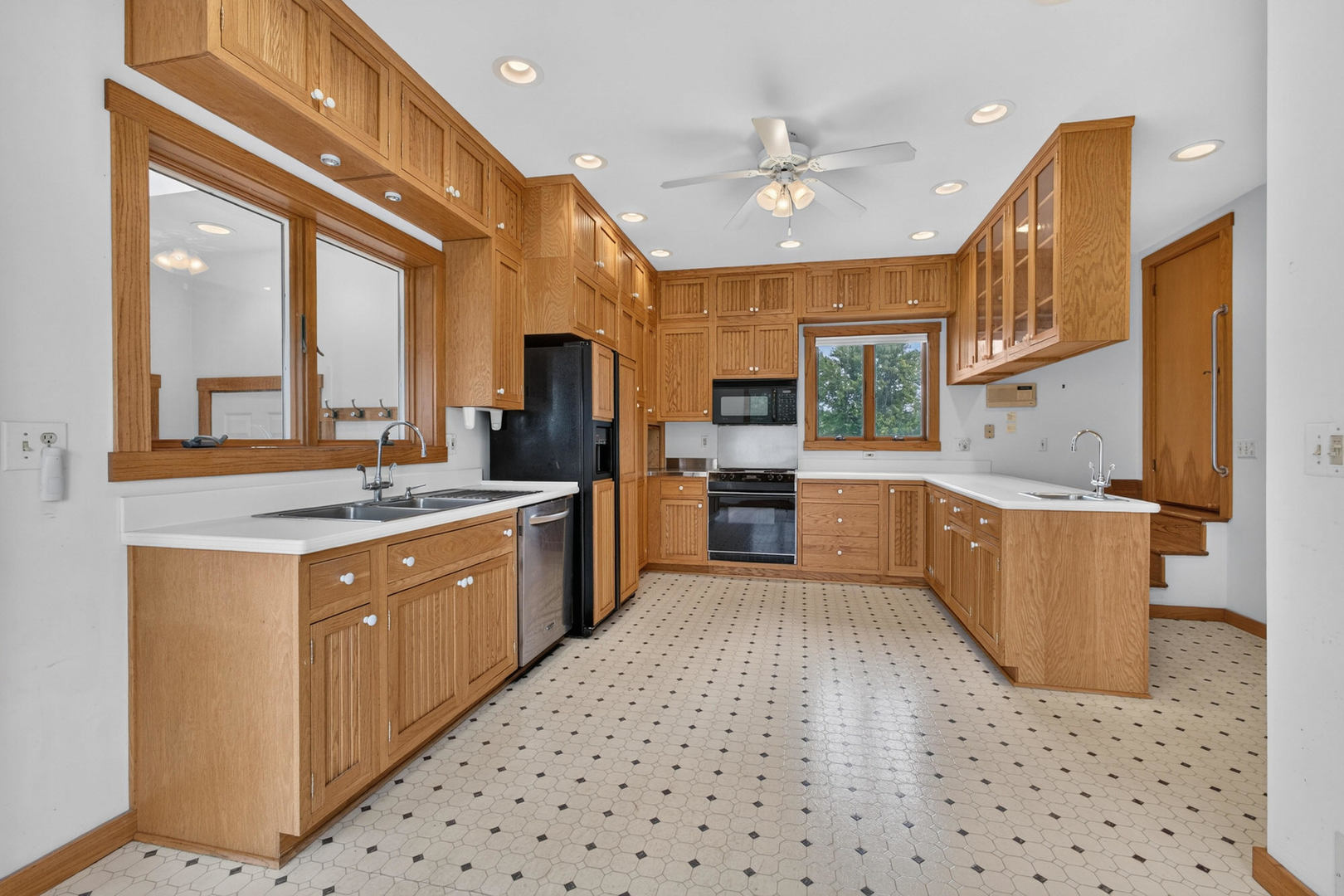 23580 Great River Road Property Photo 23