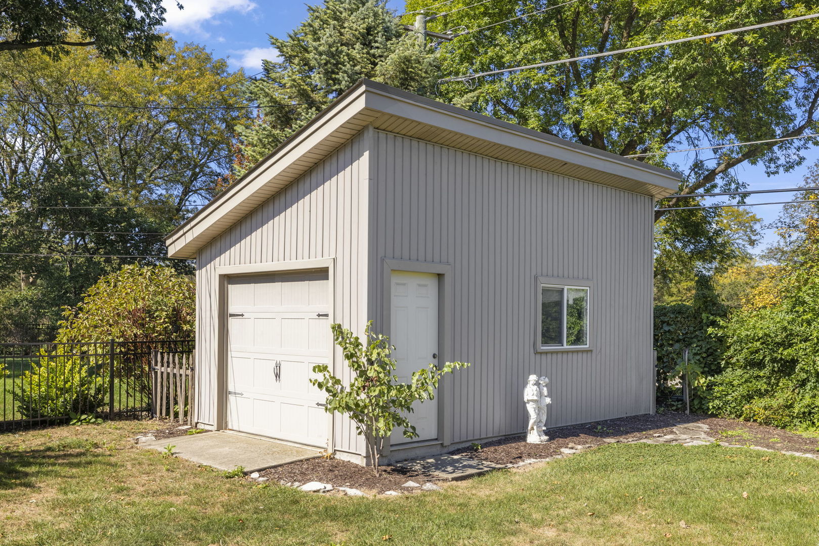 938 Waverly Road Property Photo 11