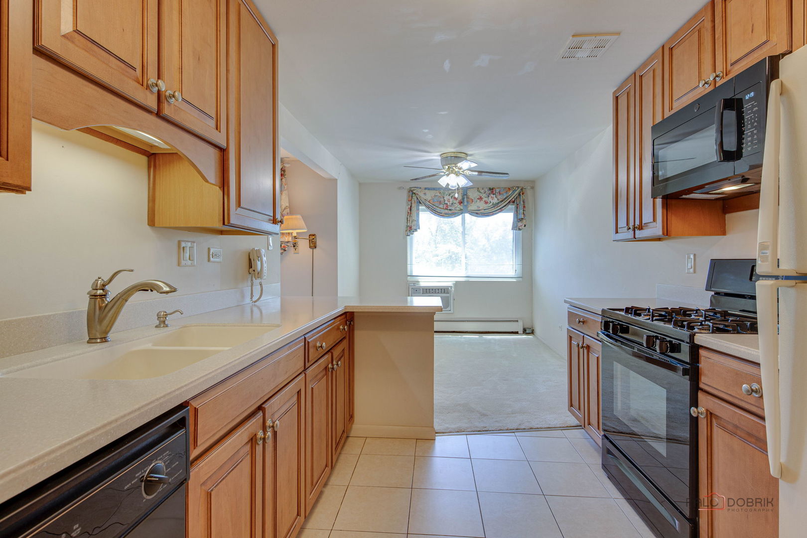 2604 N Windsor Drive 204 Property Photo 9