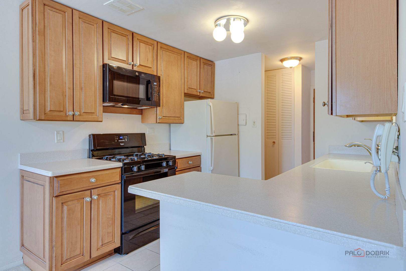 2604 N Windsor Drive 204 Property Photo 16