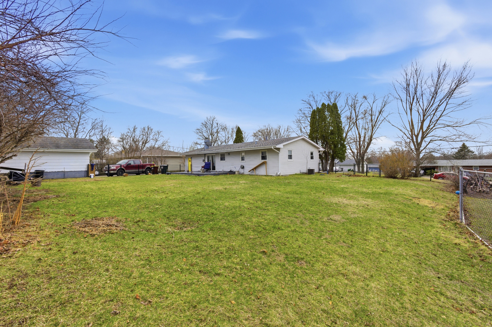 4720 Lincliff Drive Property Photo 10