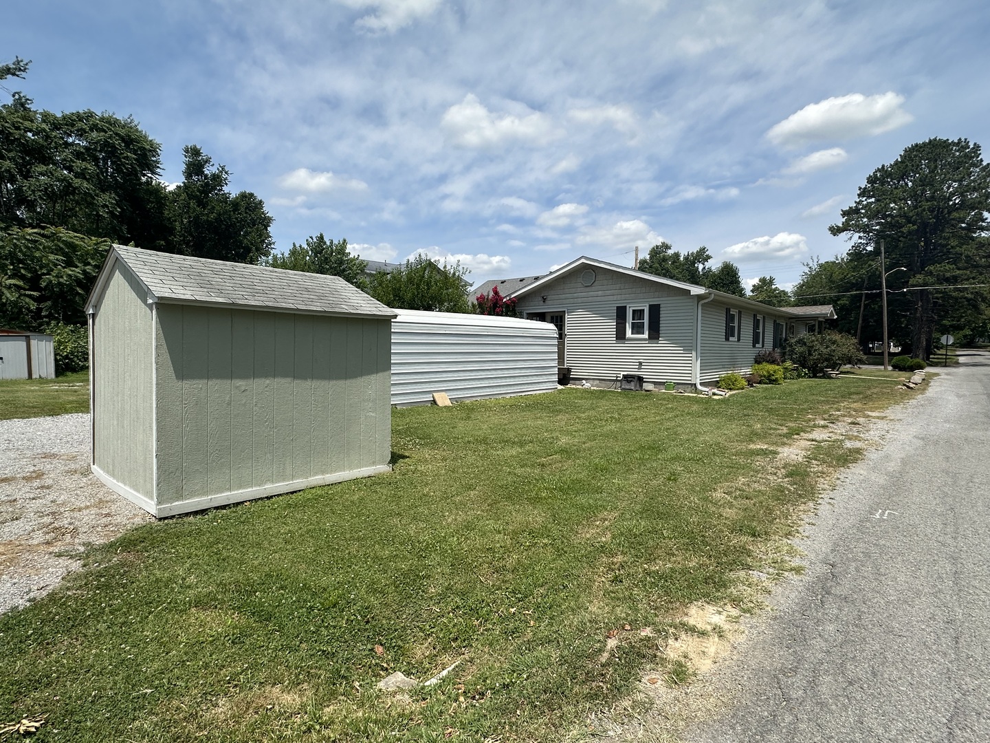 401 W Perrine Street Property Photo 9