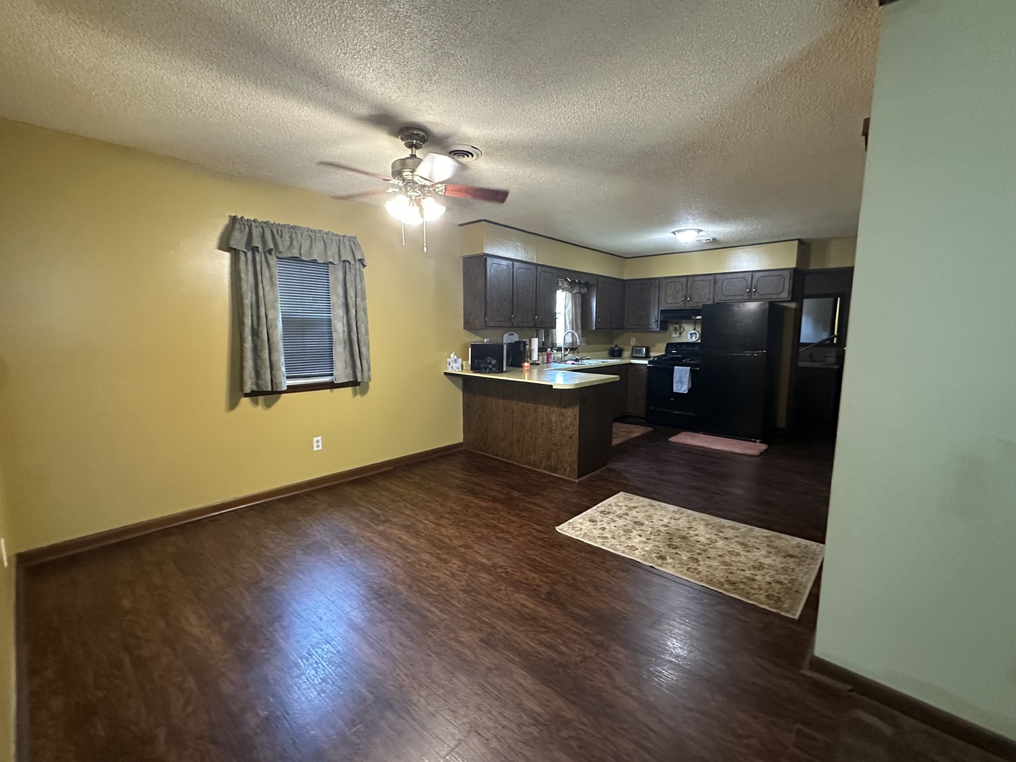 401 W Perrine Street Property Photo 10