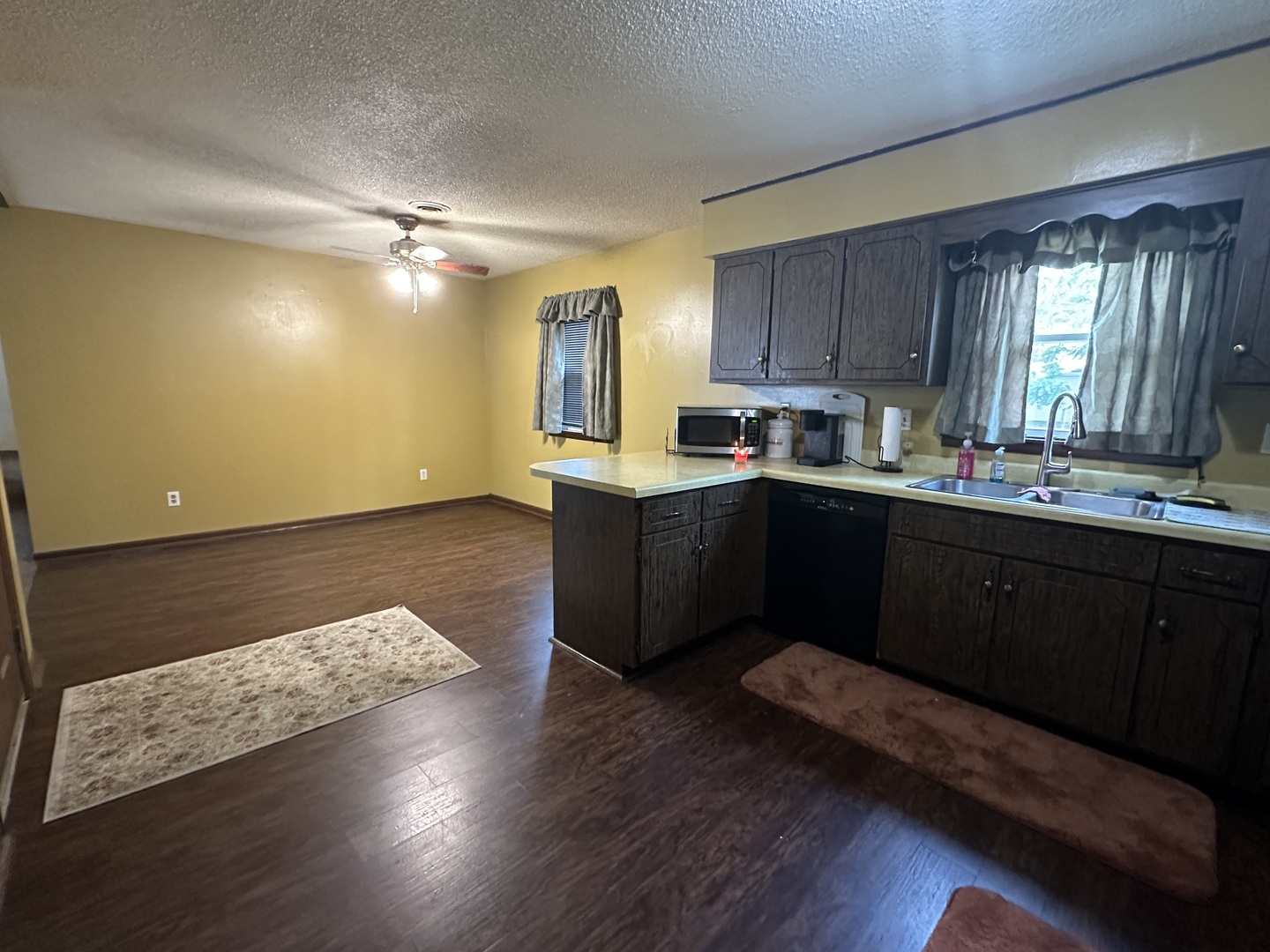 401 W Perrine Street Property Photo 12