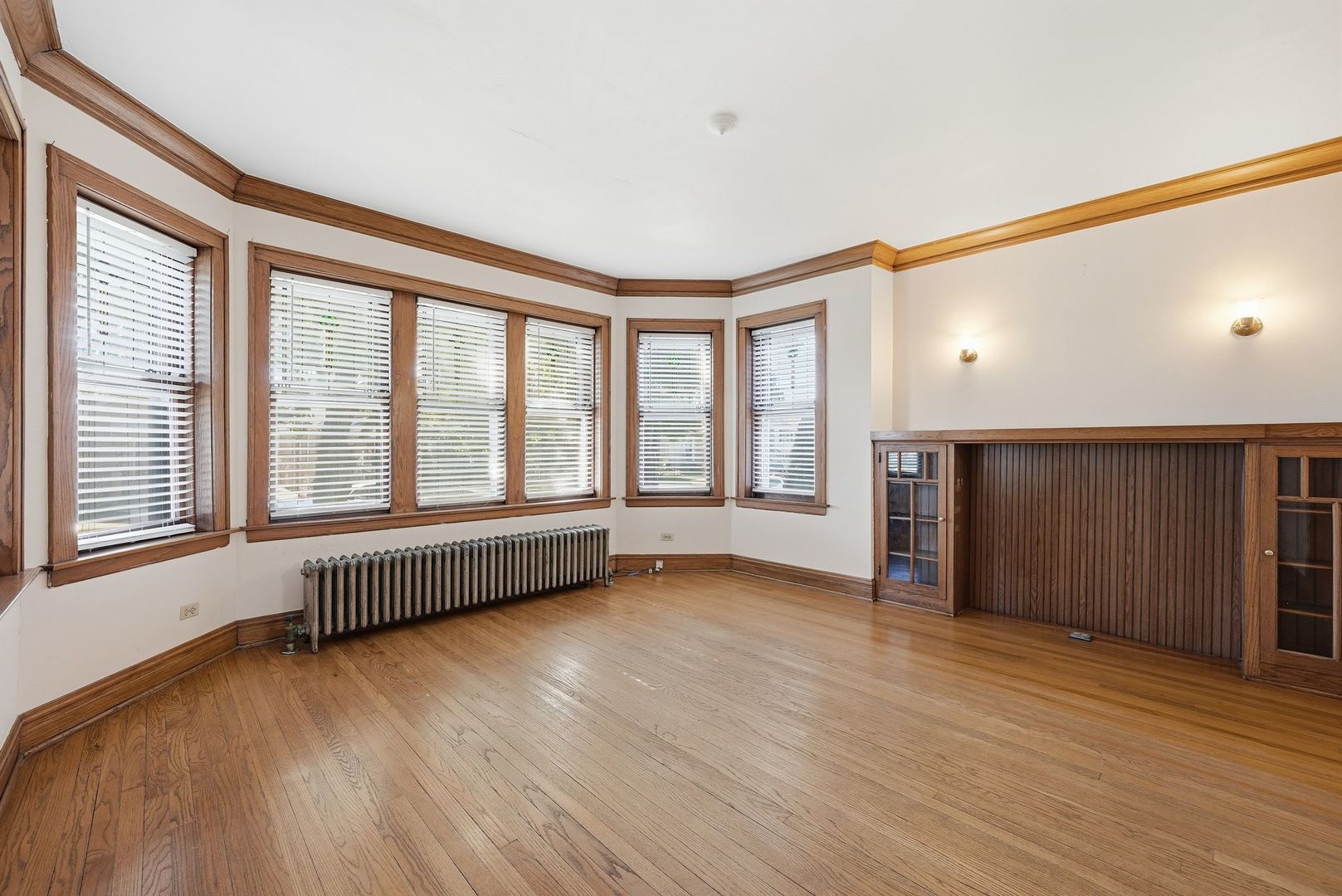 6514 S Kedvale Avenue Property Photo 4