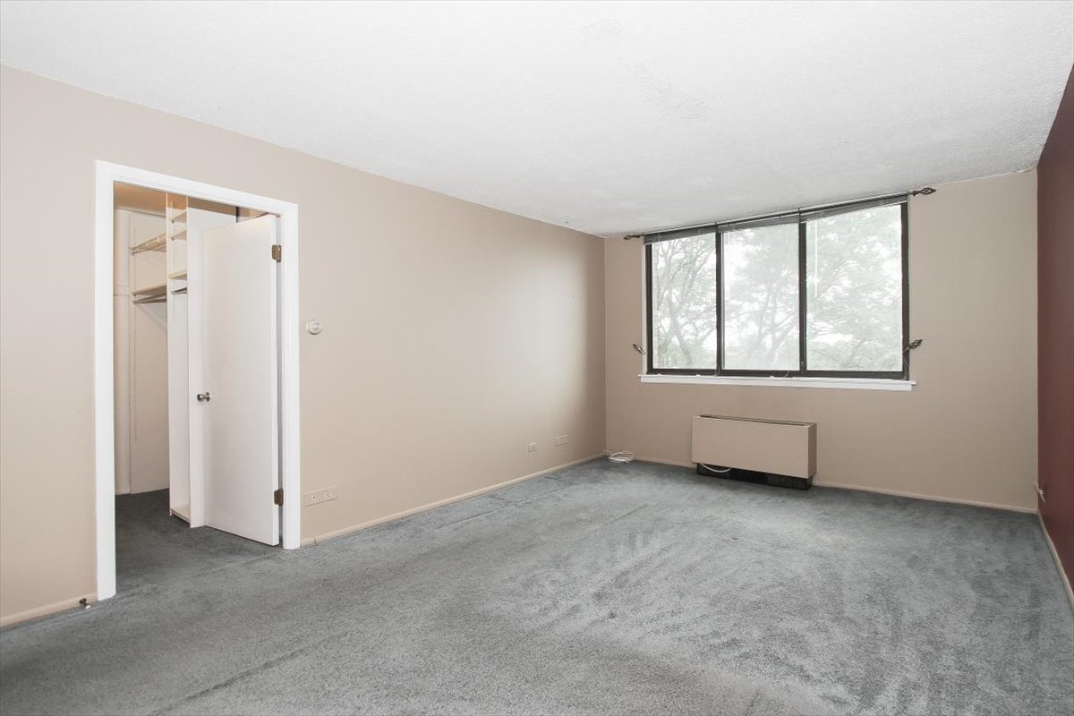 2000 Saint Regis Drive 6j Property Photo 12