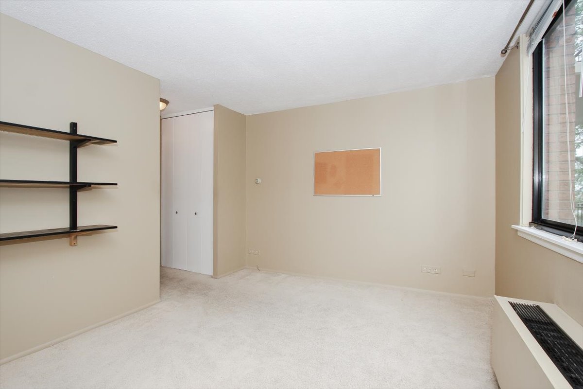 2000 Saint Regis Drive 6j Property Photo 18
