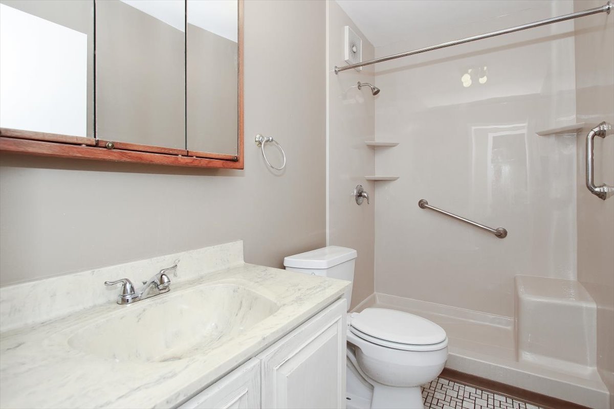 2000 Saint Regis Drive 6j Property Photo 19