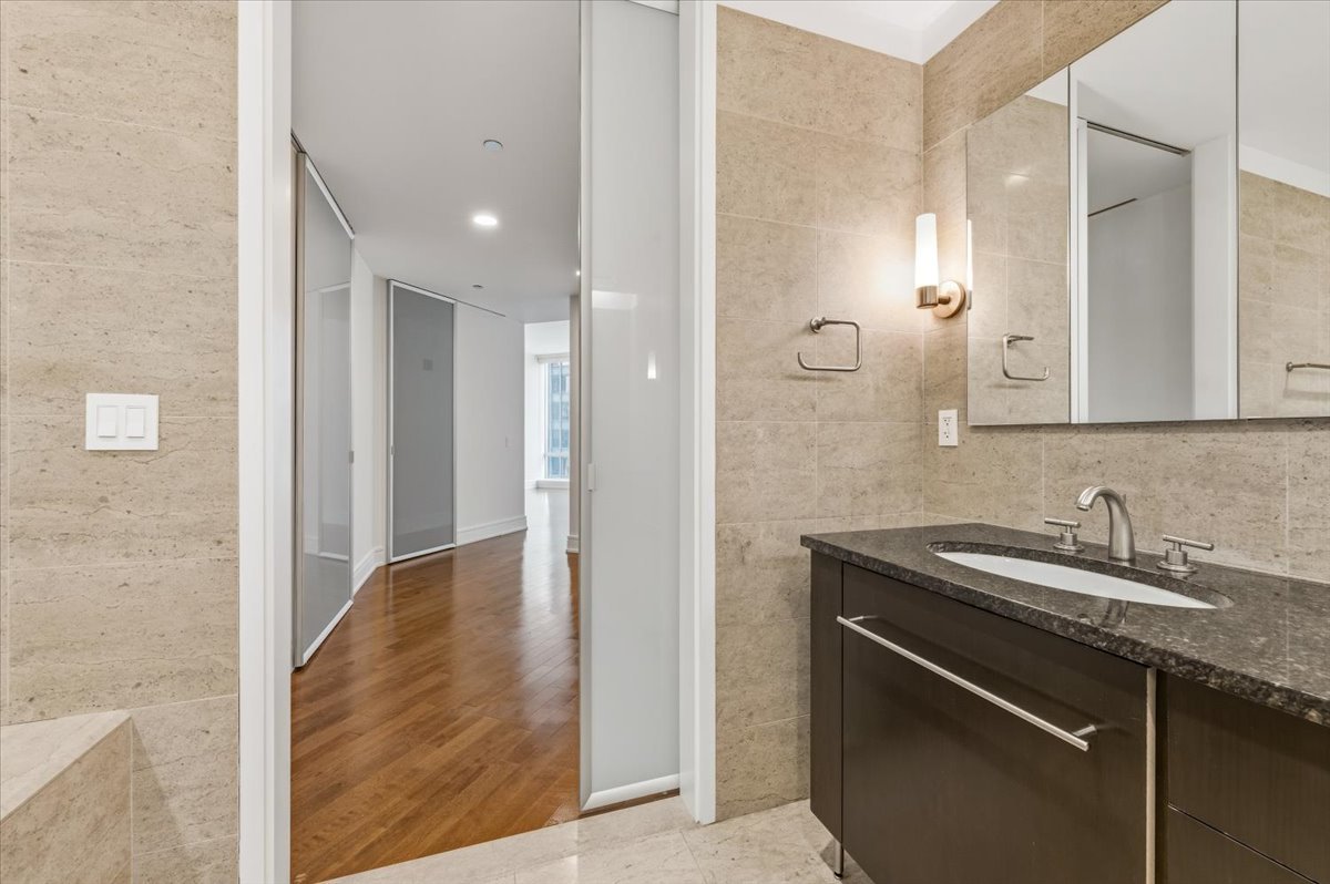 401 N Wabash Avenue 31g Property Photo 10