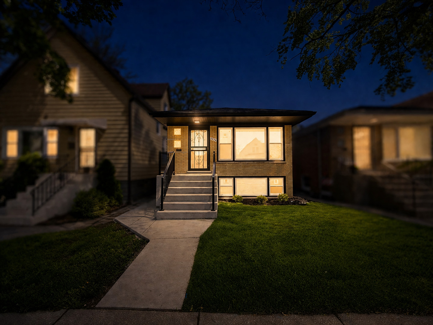 1234 W 97th Place Property Photo 3