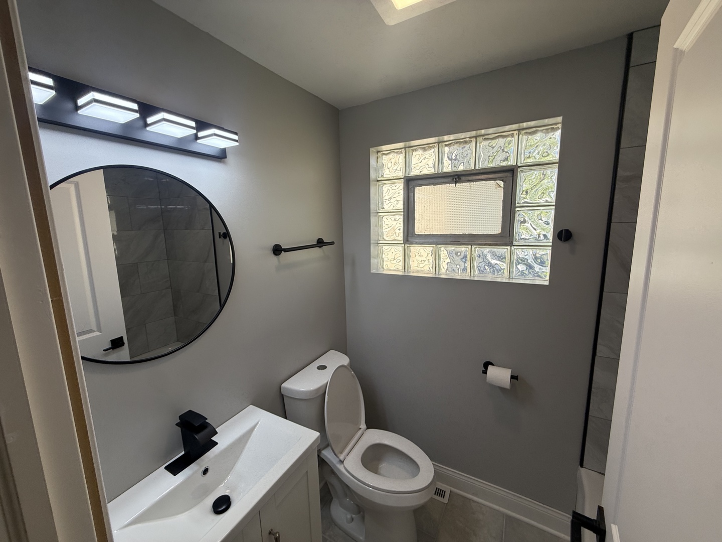 1234 W 97th Place Property Photo 11