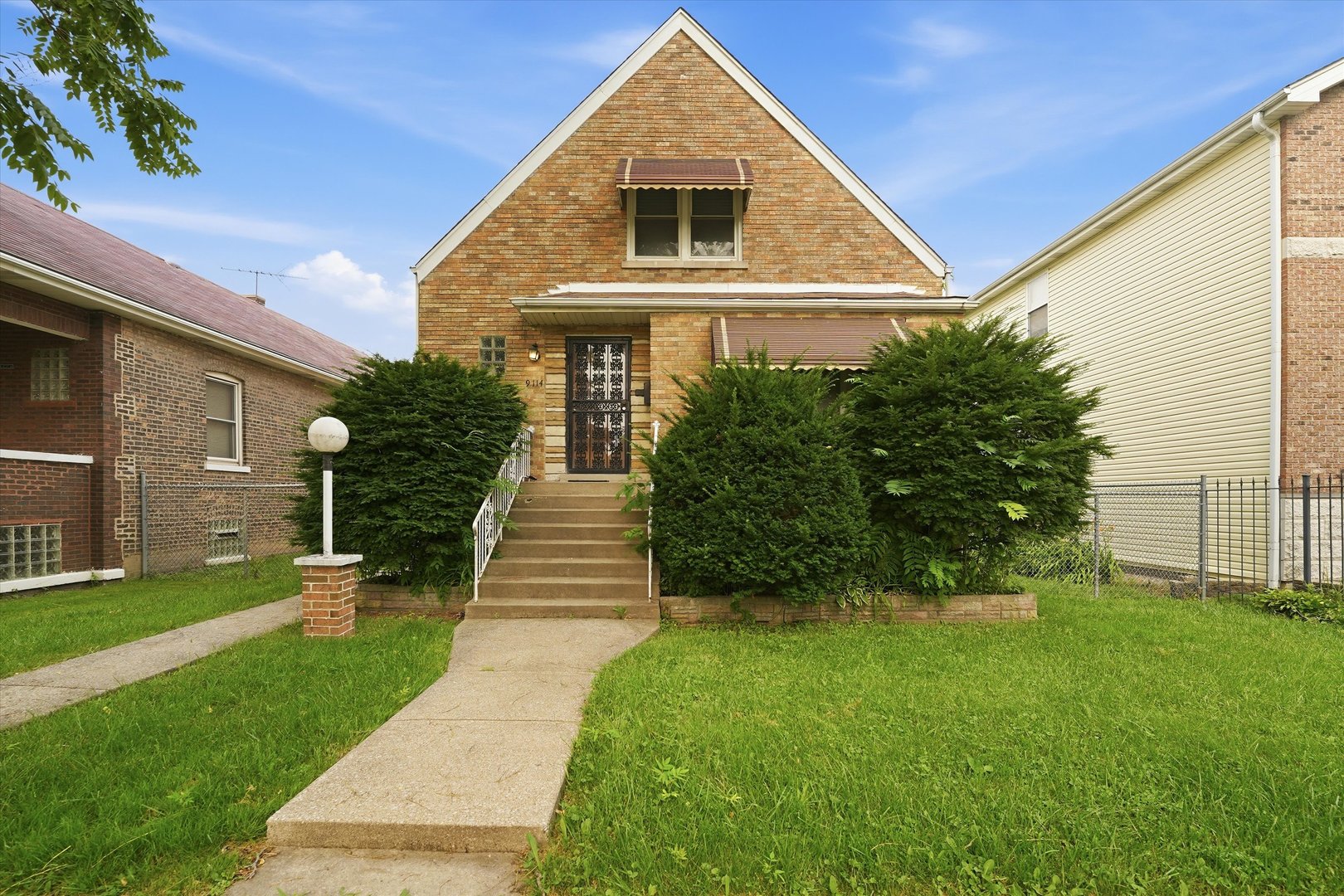9114 S Ellis Avenue Property Photo 1