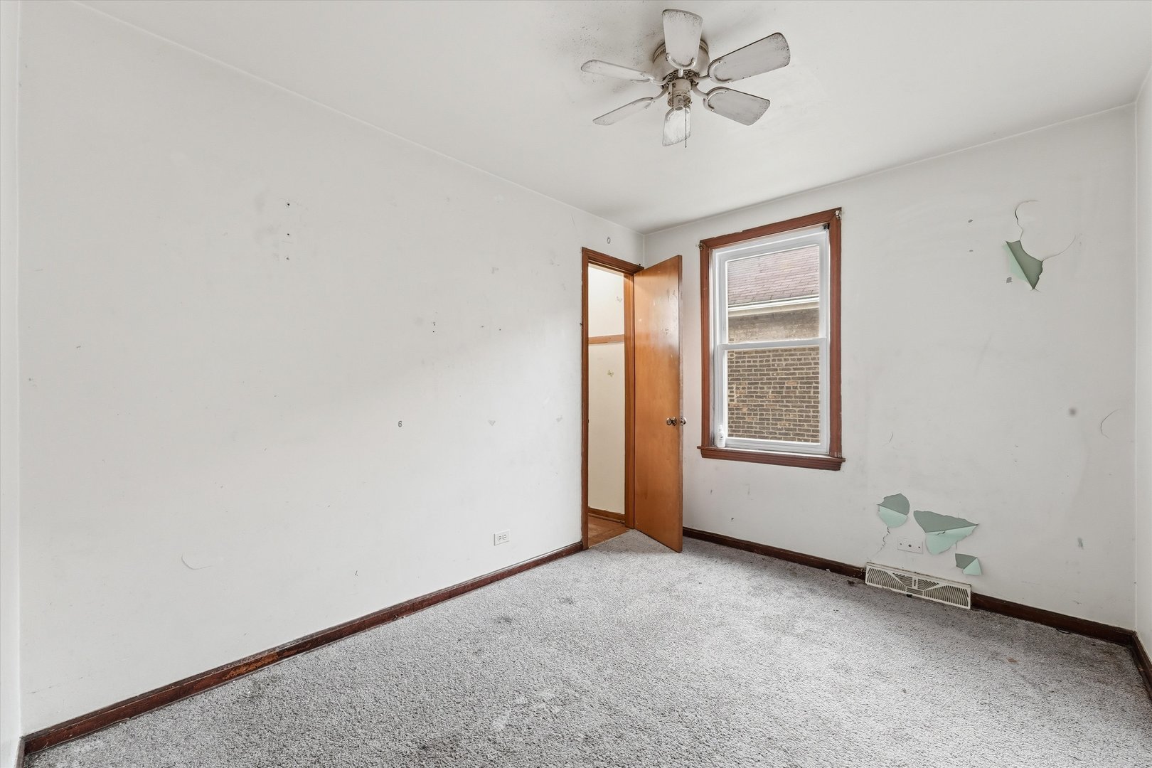 9114 S Ellis Avenue Property Photo 9
