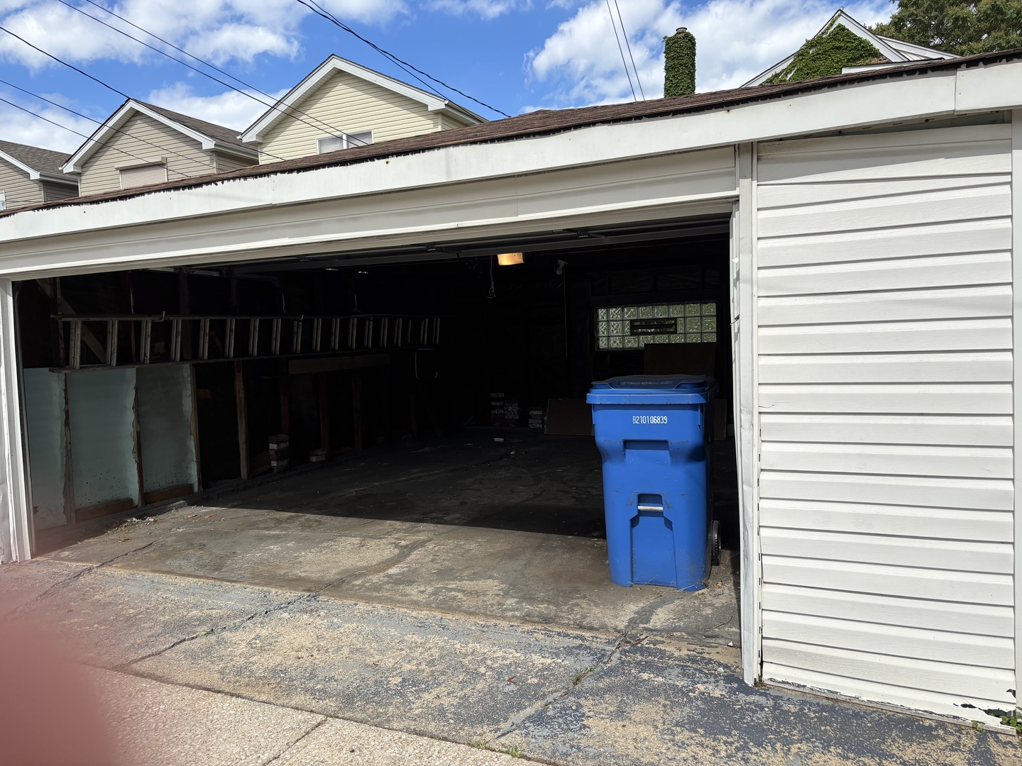 9114 S Ellis Avenue Property Photo 15