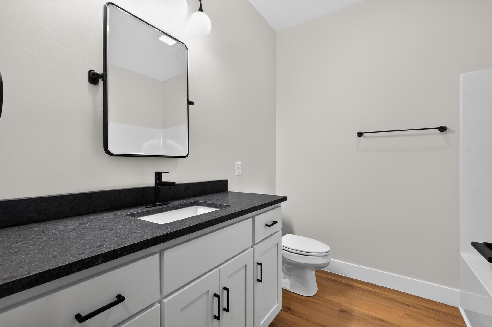 1704 Blenheim Drive Property Photo 34