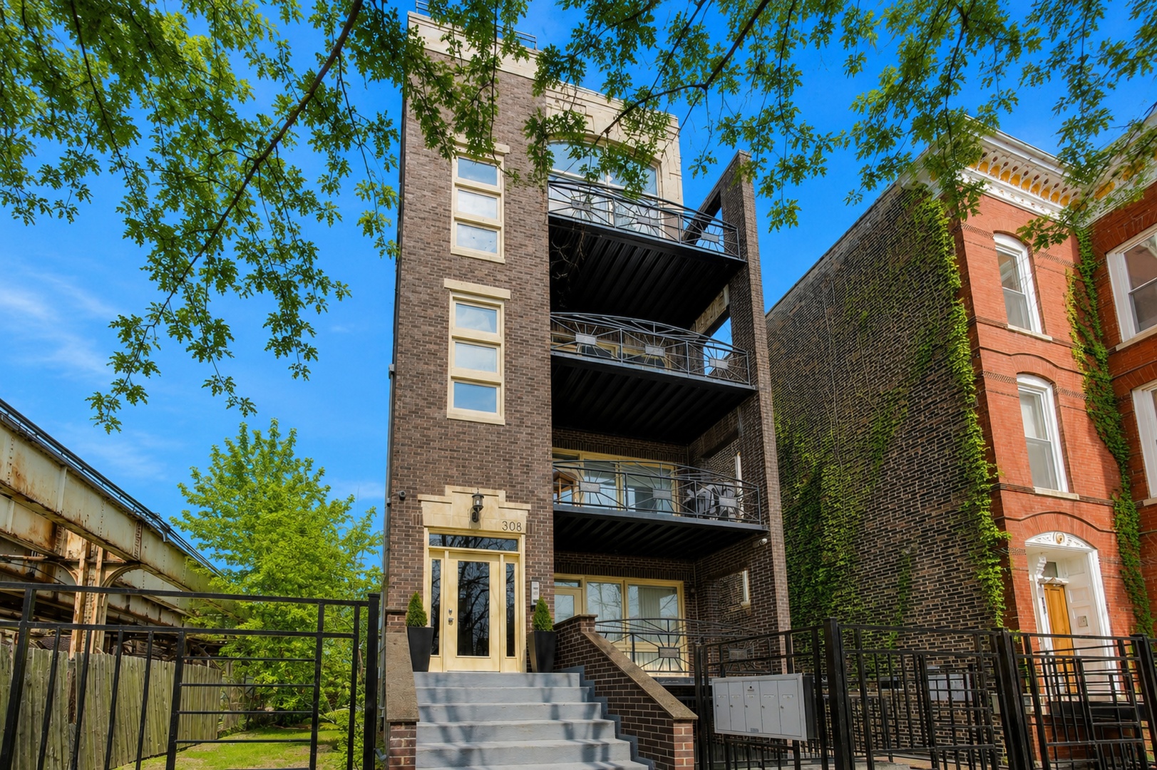 308 W Evergreen Avenue 2 Property Photo 1