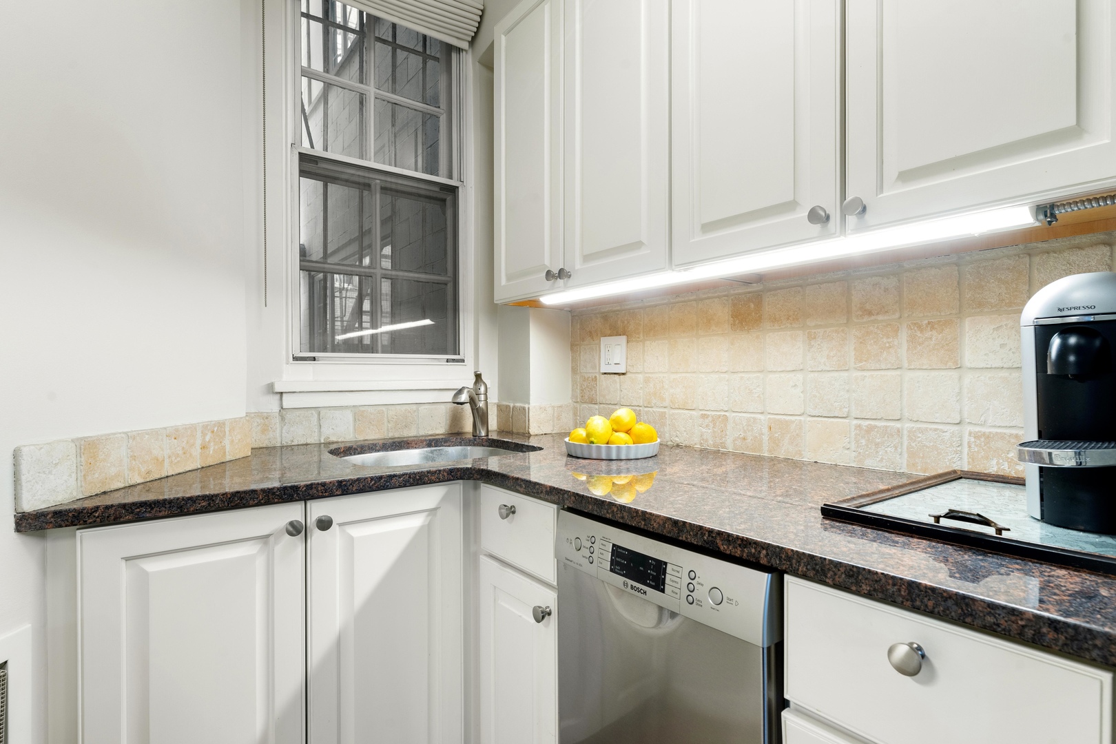 70 E Scott Street 307 Property Photo 12