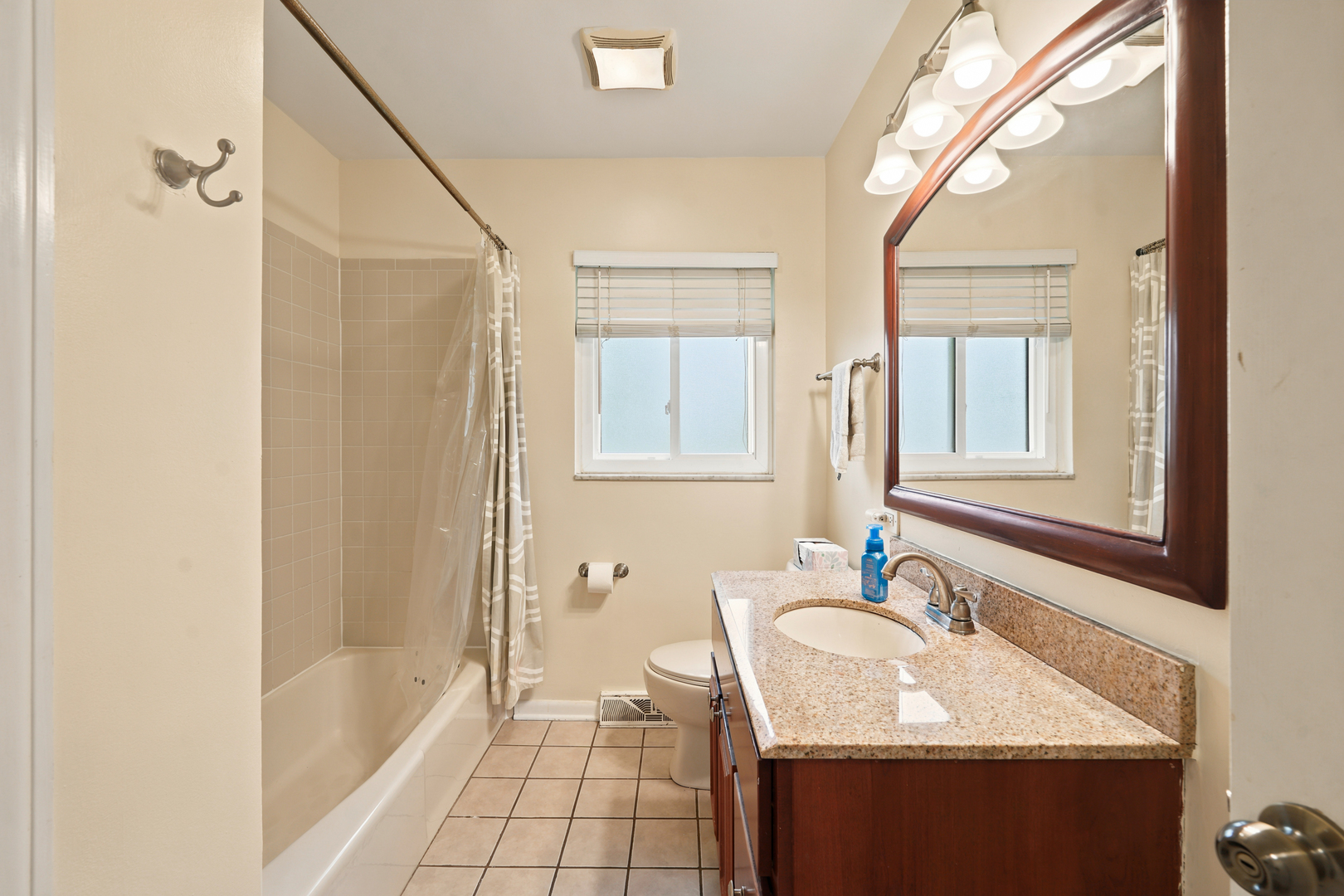 25 E Wilson Avenue Property Photo 15