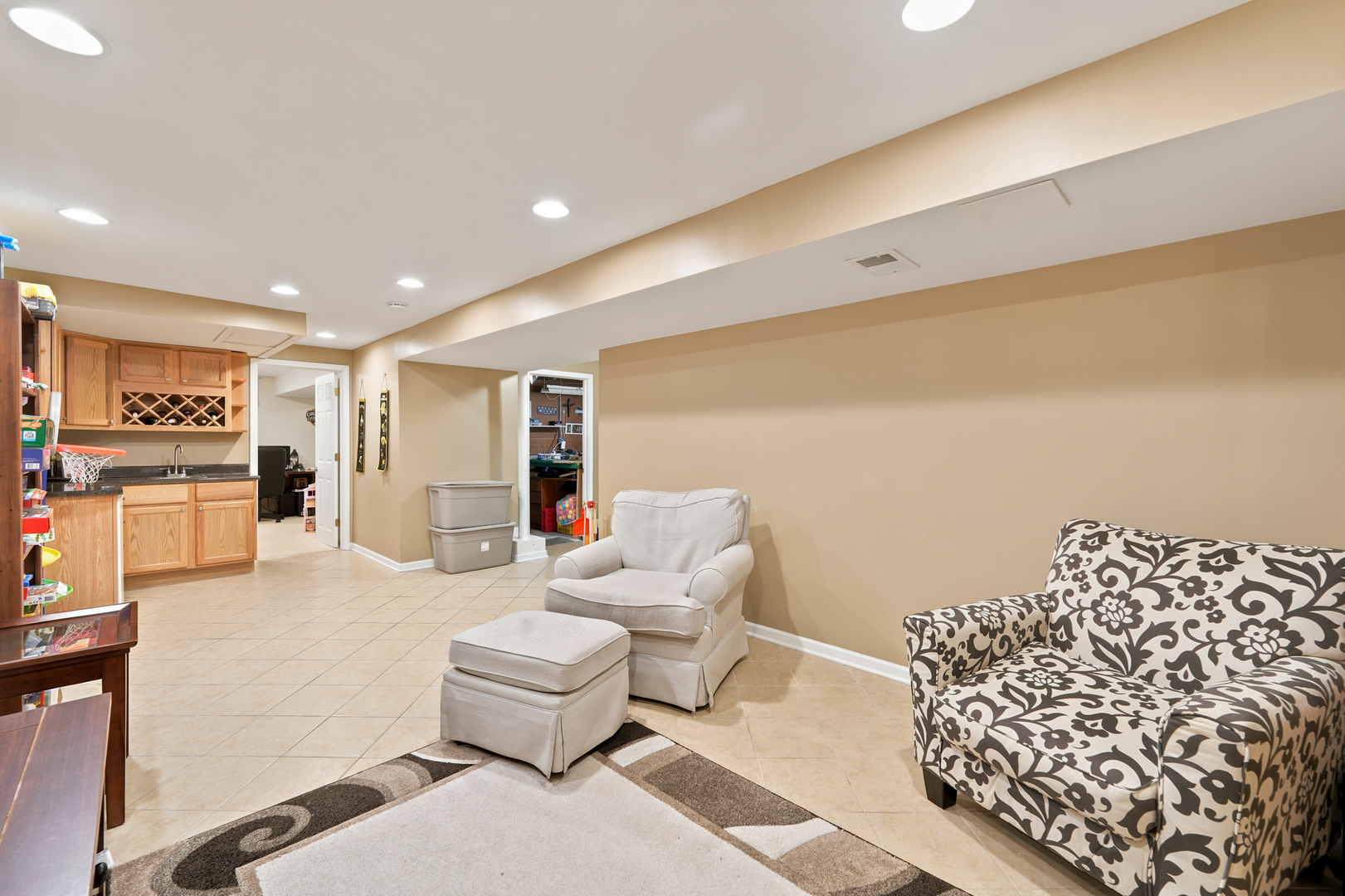 25 E Wilson Avenue Property Photo 18