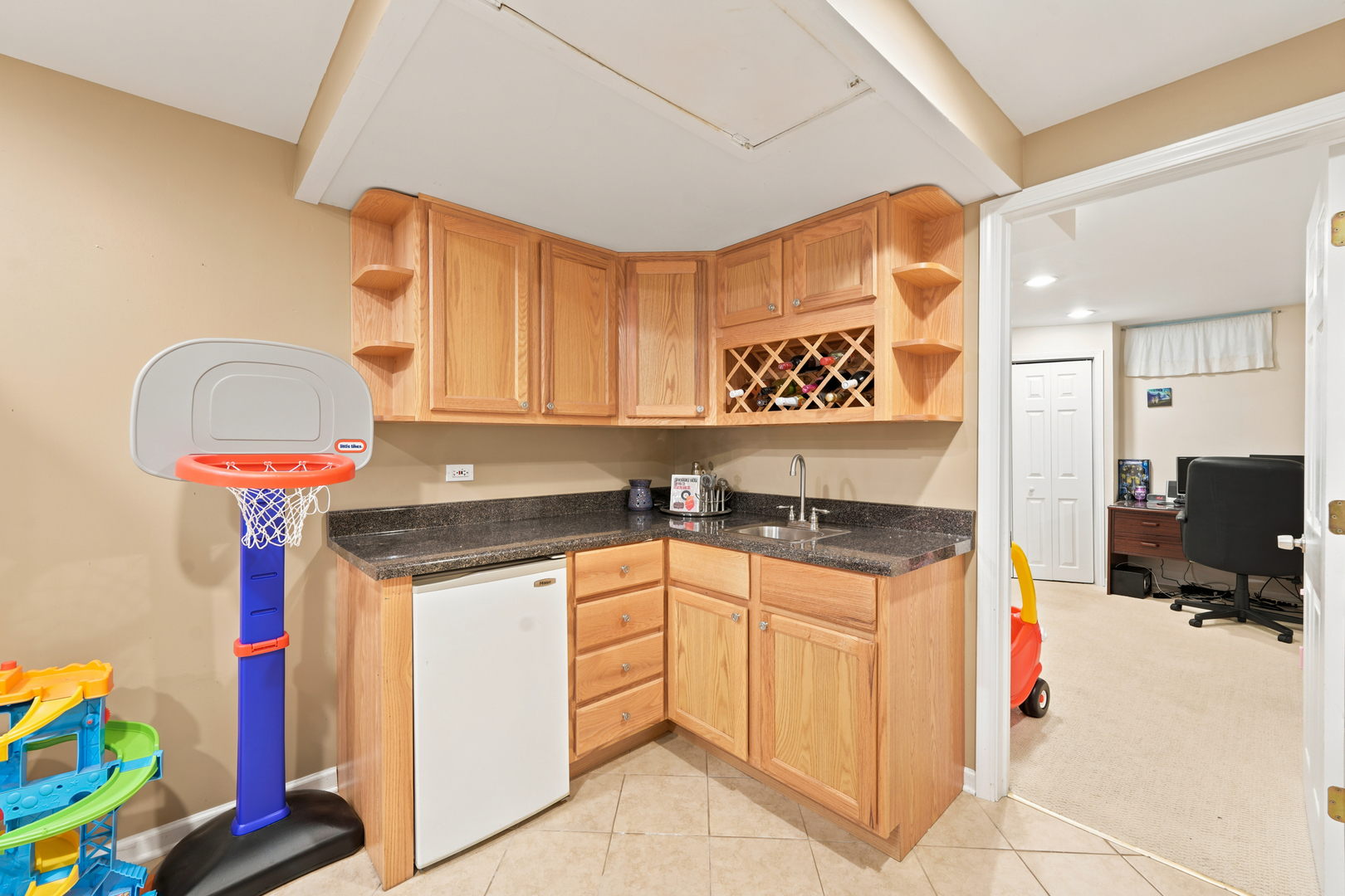 25 E Wilson Avenue Property Photo 20