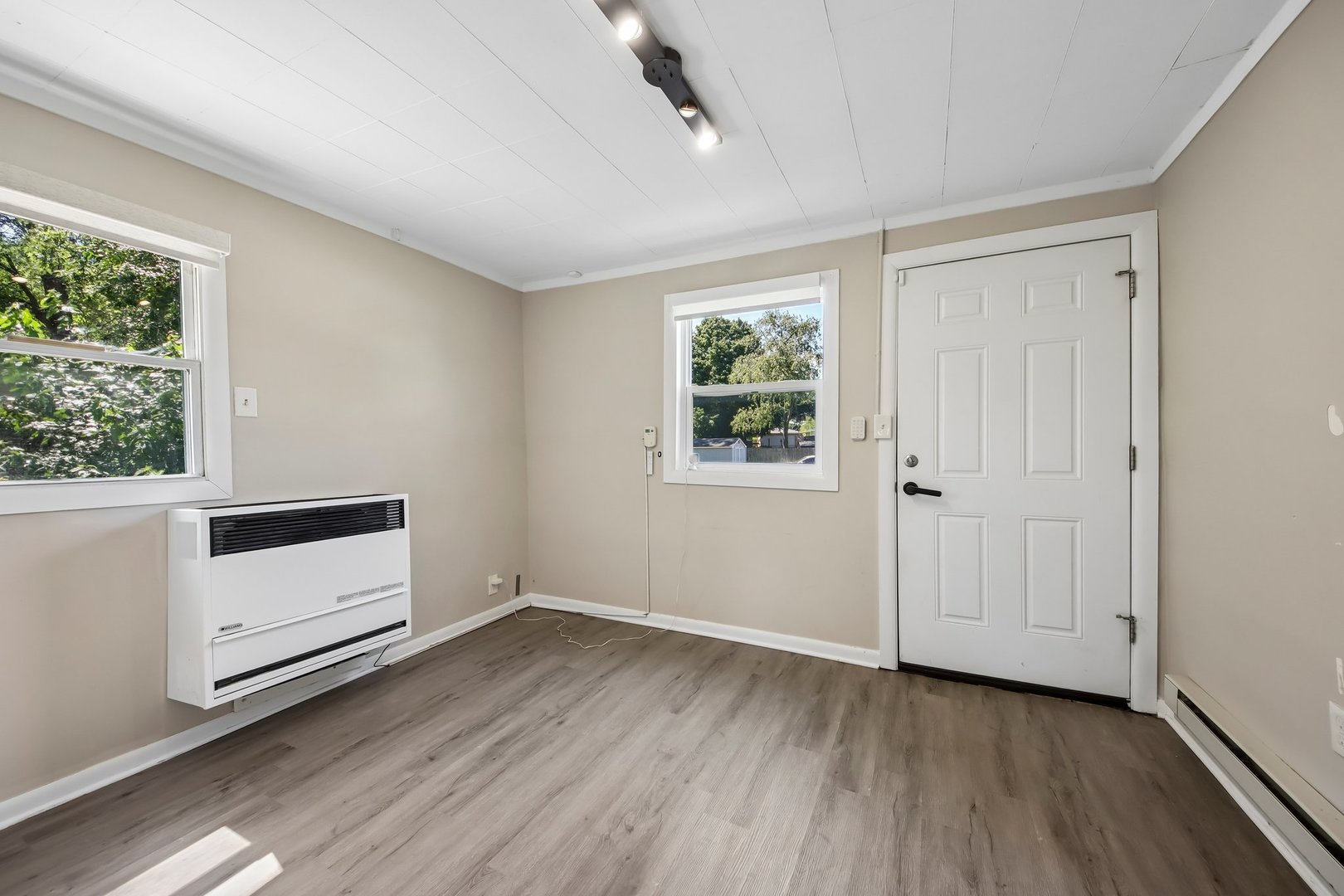 1423 Melrose Avenue Property Photo 6