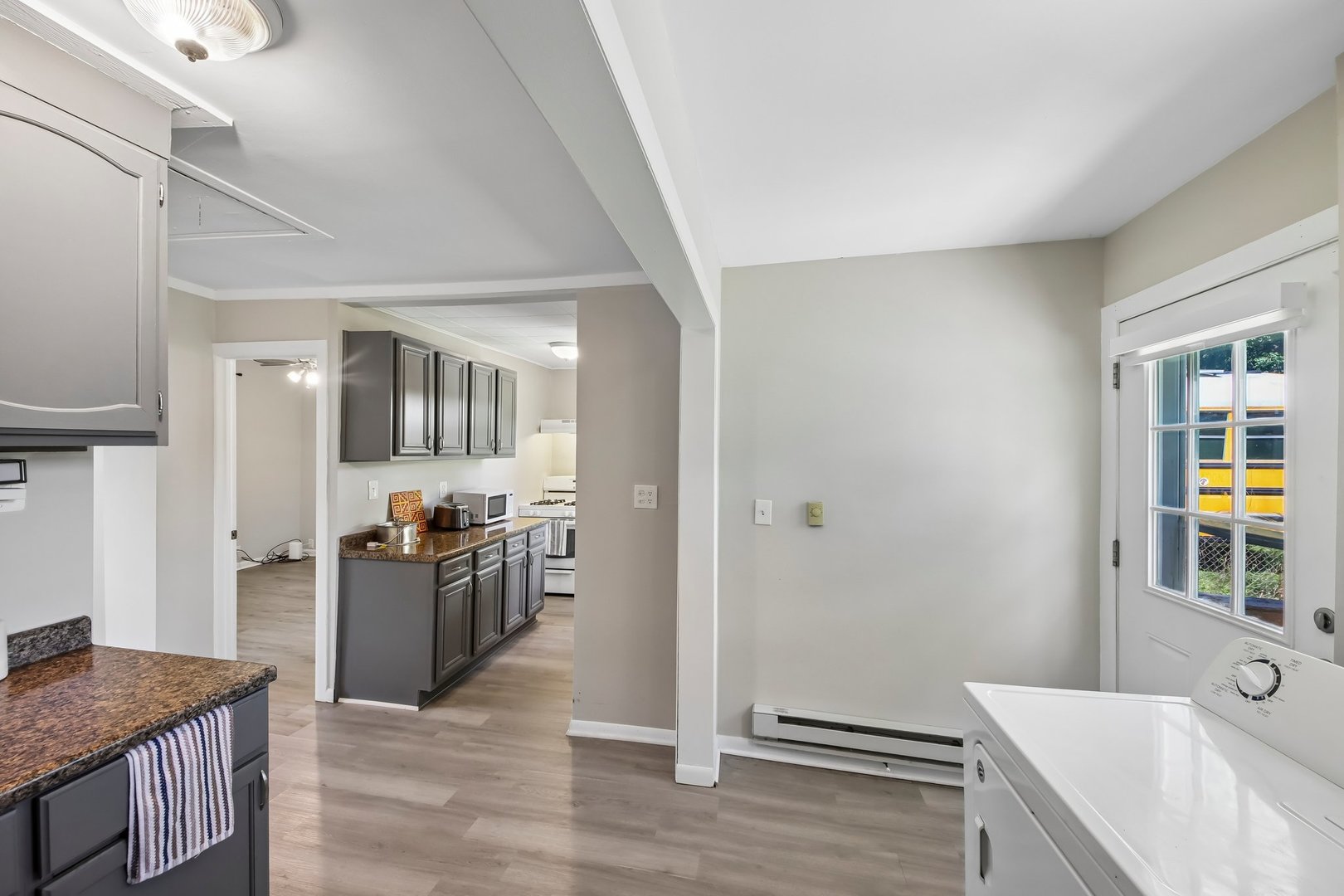 1423 Melrose Avenue Property Photo 8