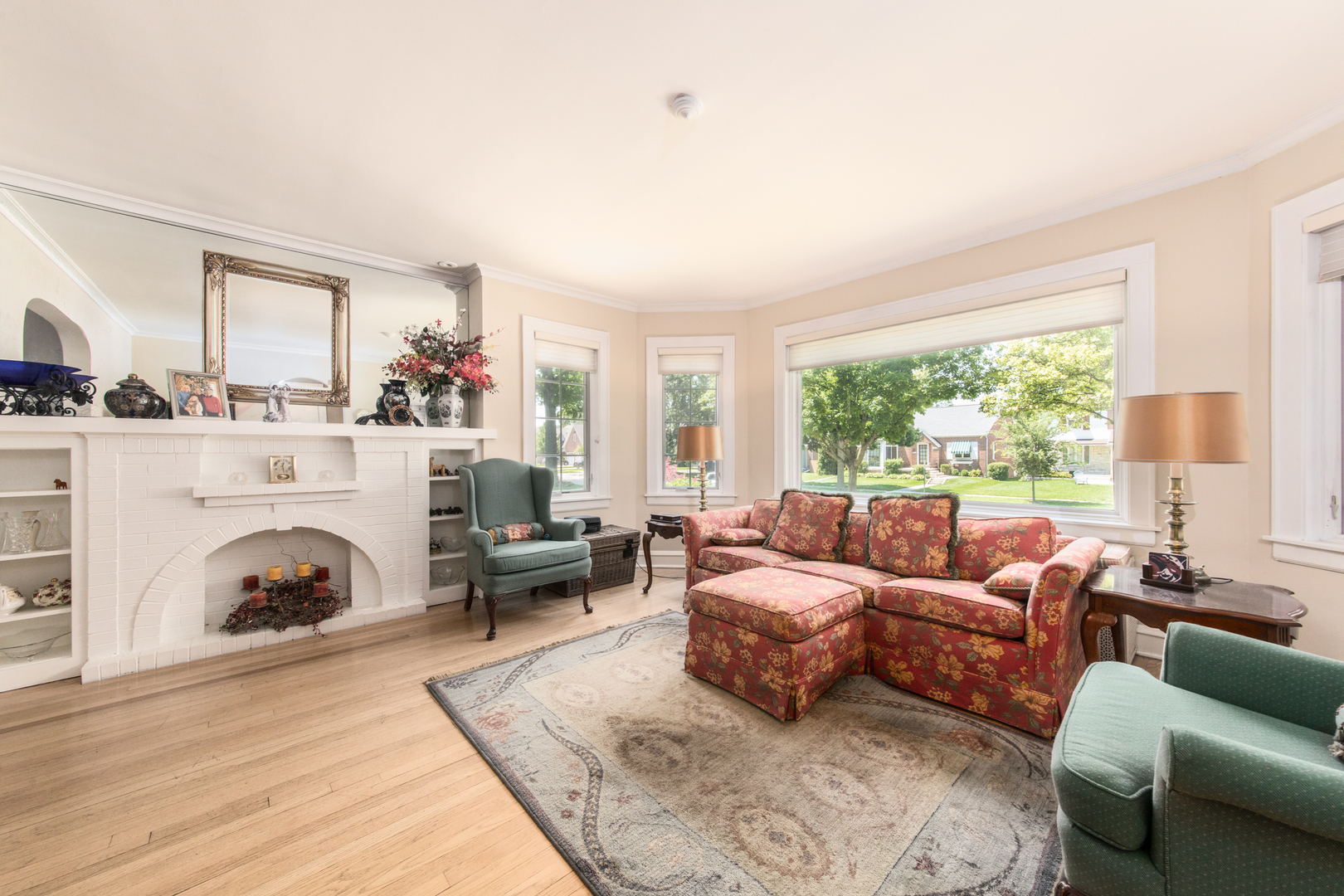 1605 S Fairview Avenue Property Photo 2
