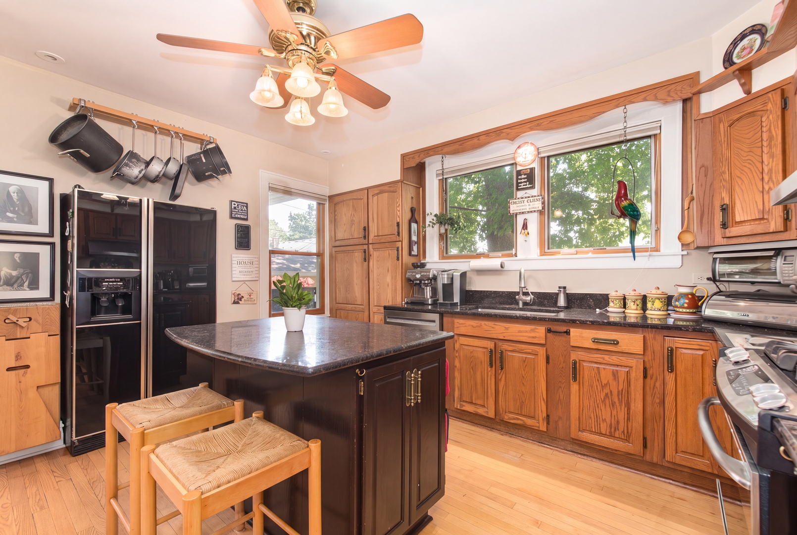 1605 S Fairview Avenue Property Photo 8