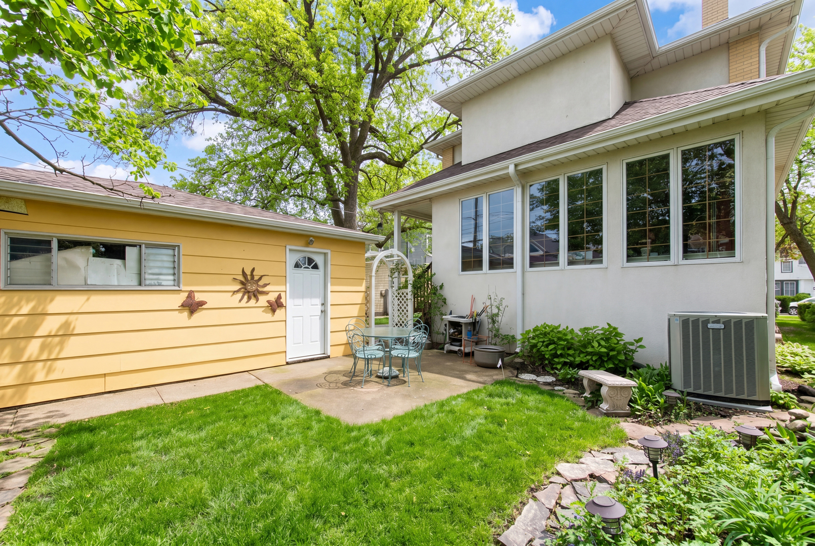 1605 S Fairview Avenue Property Photo 27