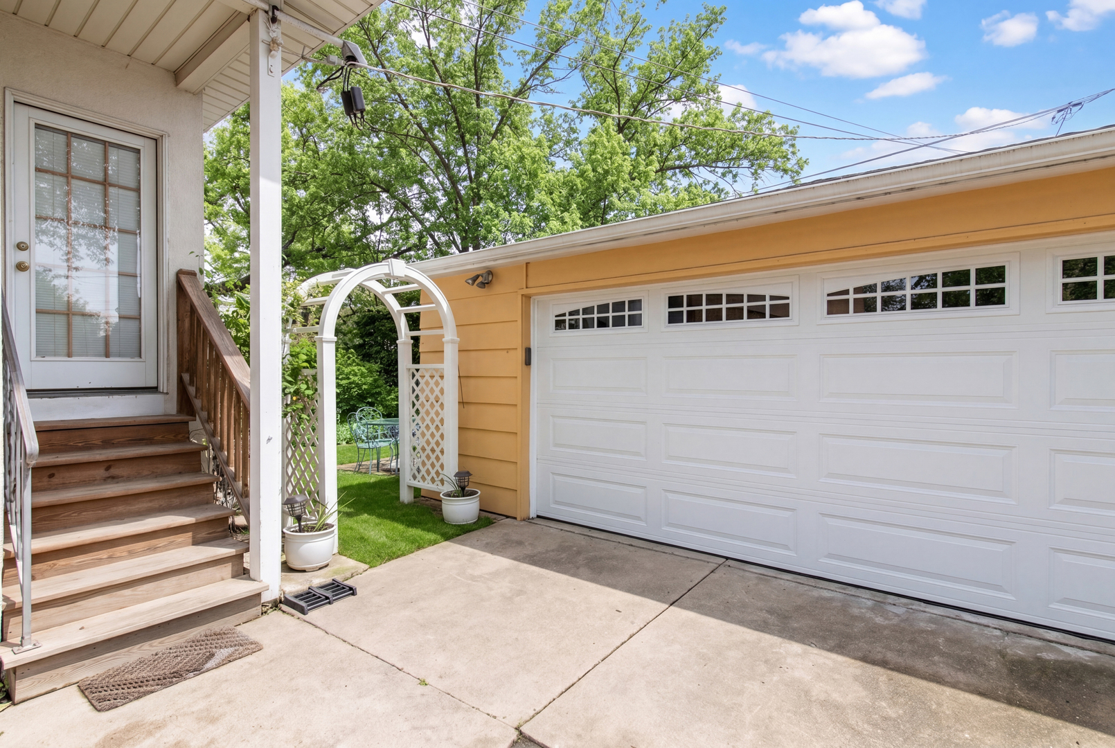 1605 S Fairview Avenue Property Photo 29