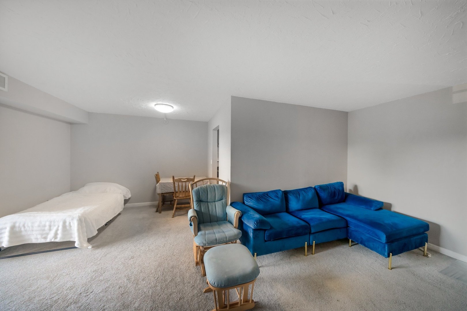 1460 Fairlane Drive 307 Property Photo 5