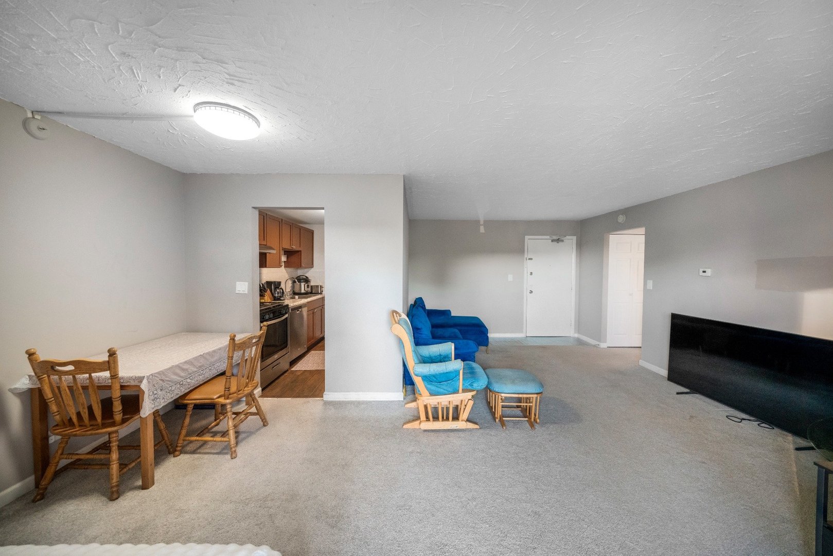 1460 Fairlane Drive 307 Property Photo 6