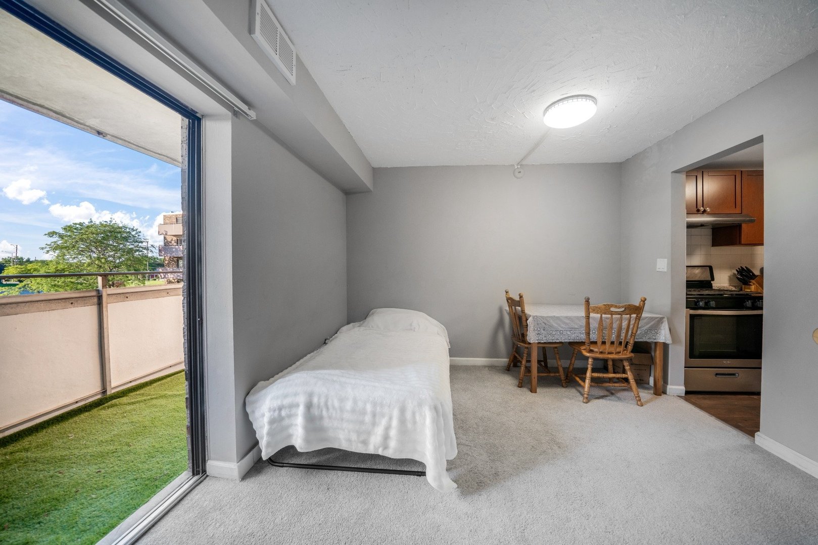 1460 Fairlane Drive 307 Property Photo 11