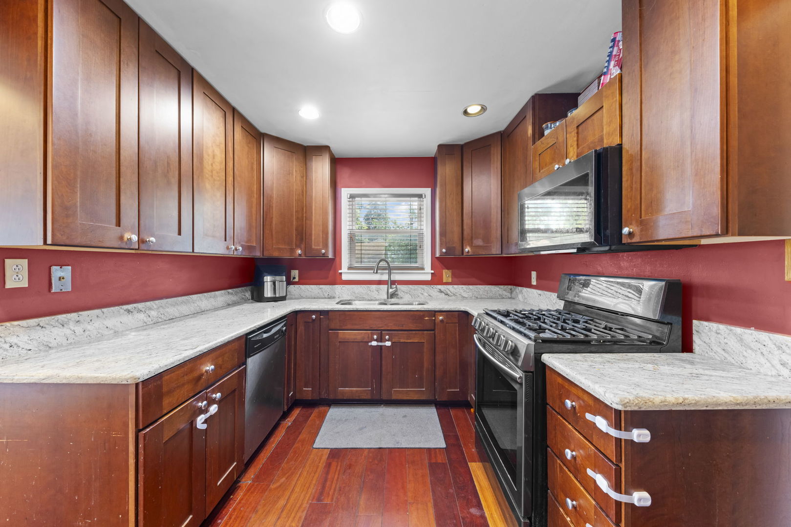 1217 Degener Avenue Property Photo 8